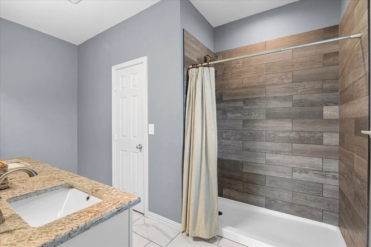 Single Family Residence For Sale in Navarro County , 123 Pugh Lane, Corsicana, Texas 75109, 4 Bedroom, 2 Bathroom, 2 Garage spaces, 1,676 Sqft, built in 2021, mls#21370230, Real Estate Agent in Corsicana, Homes For Sale in Navarro county, Homes For Sale in Corsicana, Realtor in Corsicana Texas, Real Estate Brokerage Independent Realty Texas, Luminita Cordes Realtor