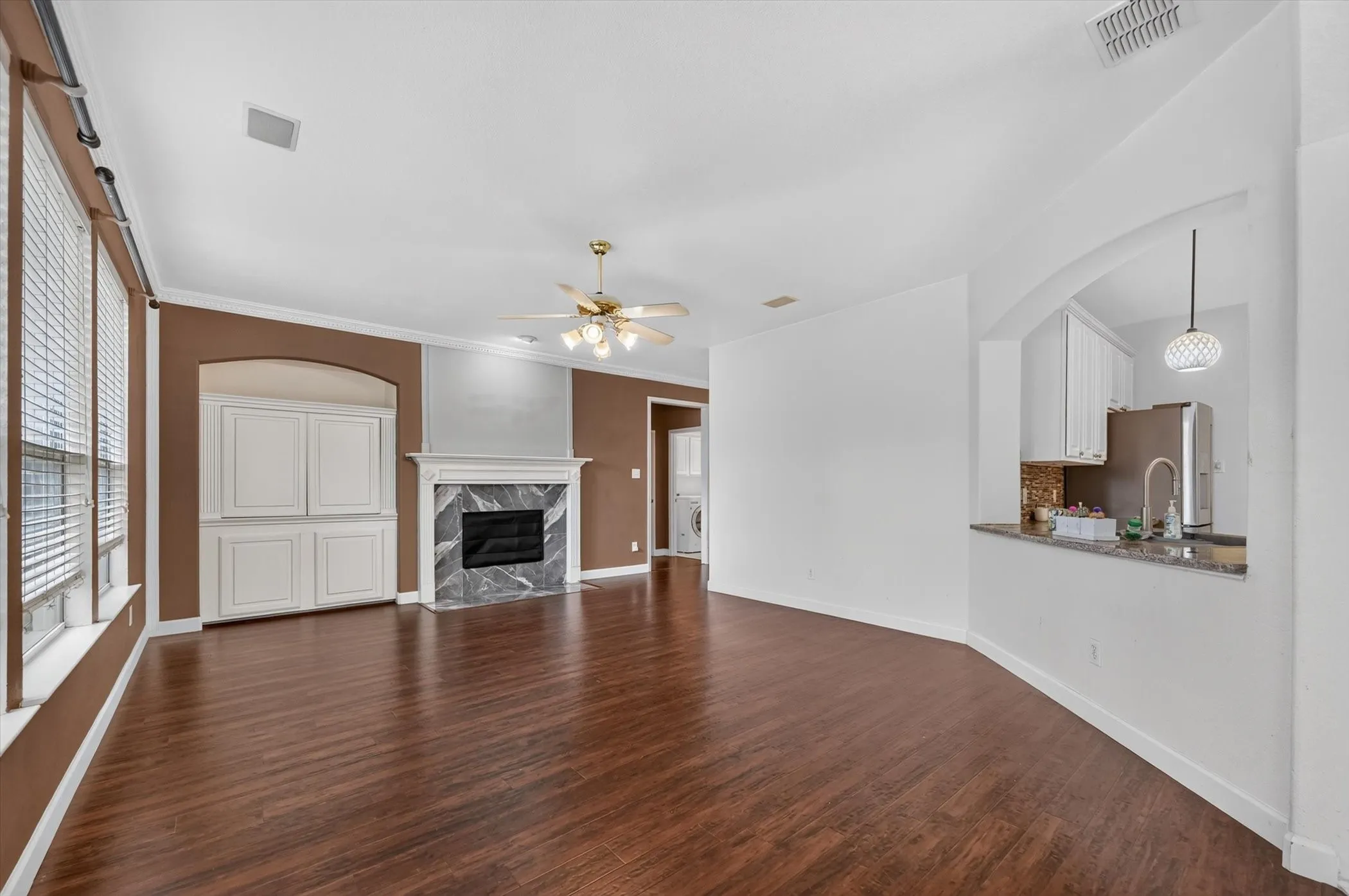 Single Family Residence For Rent in Denton County , 5101 Timberland Parkway, Flower Mound, Texas 75028, 5 Bedroom, 4 Bathroom, 1 Garage spaces, 3,065 Sqft, built in 1998, mls#21347879, Real Estate Agent in Flower Mound, Homes For Rent in Denton county, Homes For Rent in Flower Mound, Realtor in Flower Mound Texas, Real Estate Brokerage Independent Realty Texas, Luminita Cordes Realtor