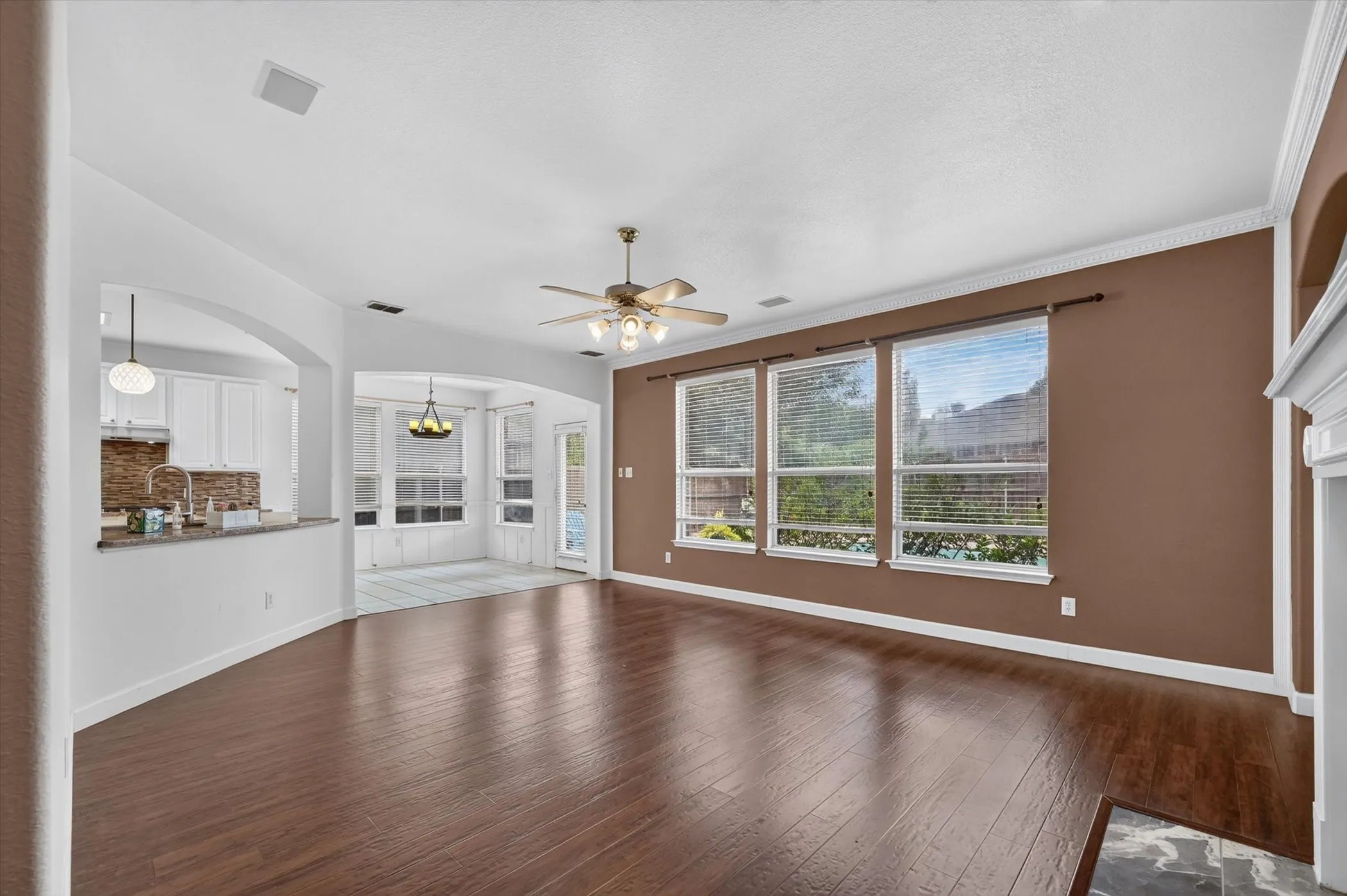 Single Family Residence For Rent in Denton County , 5101 Timberland Parkway, Flower Mound, Texas 75028, 5 Bedroom, 4 Bathroom, 1 Garage spaces, 3,065 Sqft, built in 1998, mls#21347879, Real Estate Agent in Flower Mound, Homes For Rent in Denton county, Homes For Rent in Flower Mound, Realtor in Flower Mound Texas, Real Estate Brokerage Independent Realty Texas, Luminita Cordes Realtor