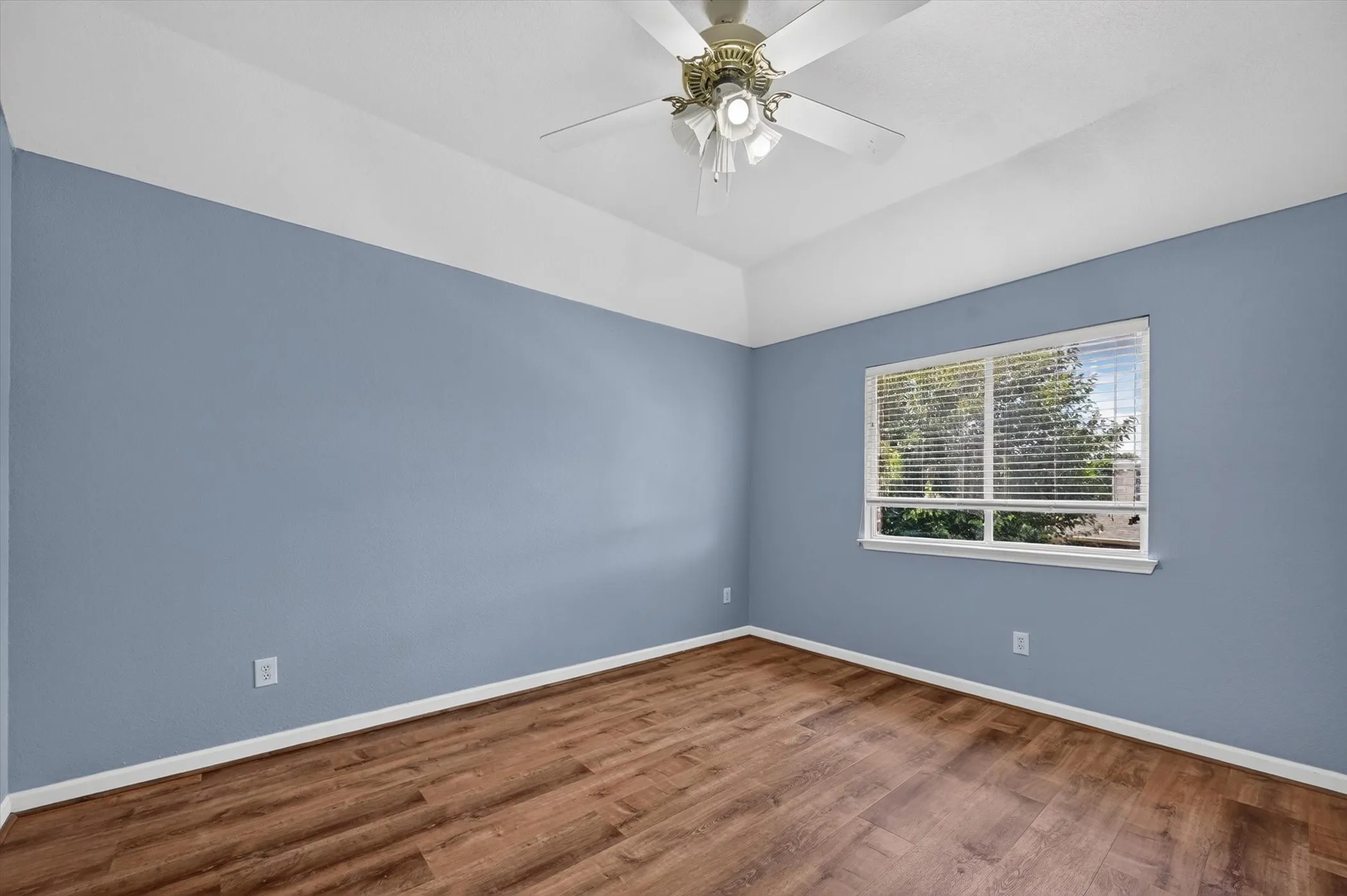Single Family Residence For Rent in Denton County , 5101 Timberland Parkway, Flower Mound, Texas 75028, 5 Bedroom, 4 Bathroom, 1 Garage spaces, 3,065 Sqft, built in 1998, mls#21347879, Real Estate Agent in Flower Mound, Homes For Rent in Denton county, Homes For Rent in Flower Mound, Realtor in Flower Mound Texas, Real Estate Brokerage Independent Realty Texas, Luminita Cordes Realtor