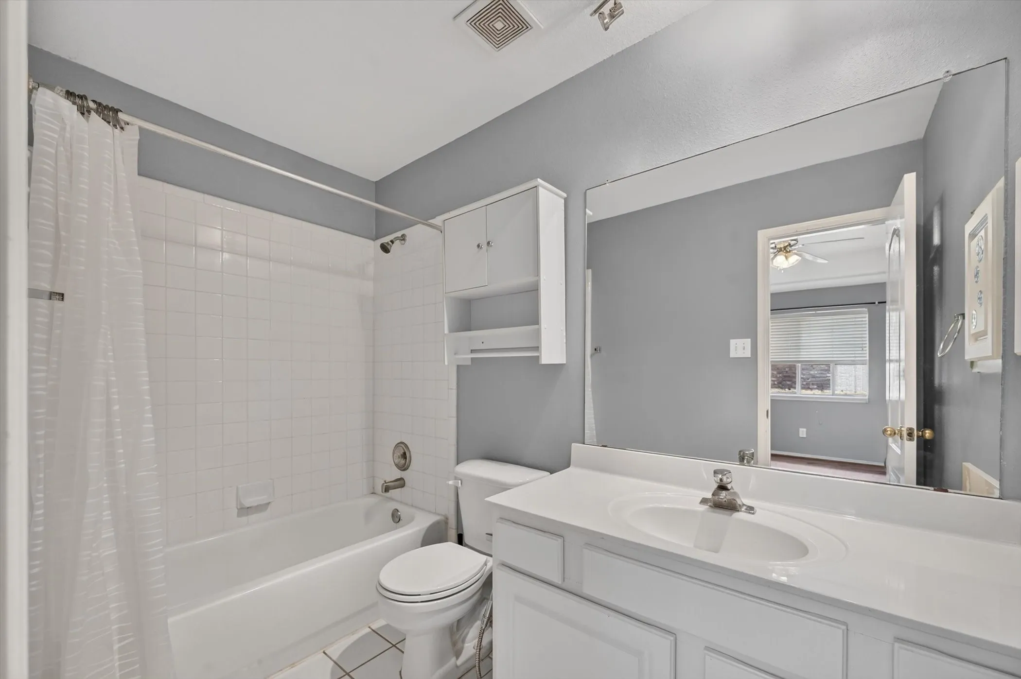Single Family Residence For Rent in Denton County , 5101 Timberland Parkway, Flower Mound, Texas 75028, 5 Bedroom, 4 Bathroom, 1 Garage spaces, 3,065 Sqft, built in 1998, mls#21347879, Real Estate Agent in Flower Mound, Homes For Rent in Denton county, Homes For Rent in Flower Mound, Realtor in Flower Mound Texas, Real Estate Brokerage Independent Realty Texas, Luminita Cordes Realtor