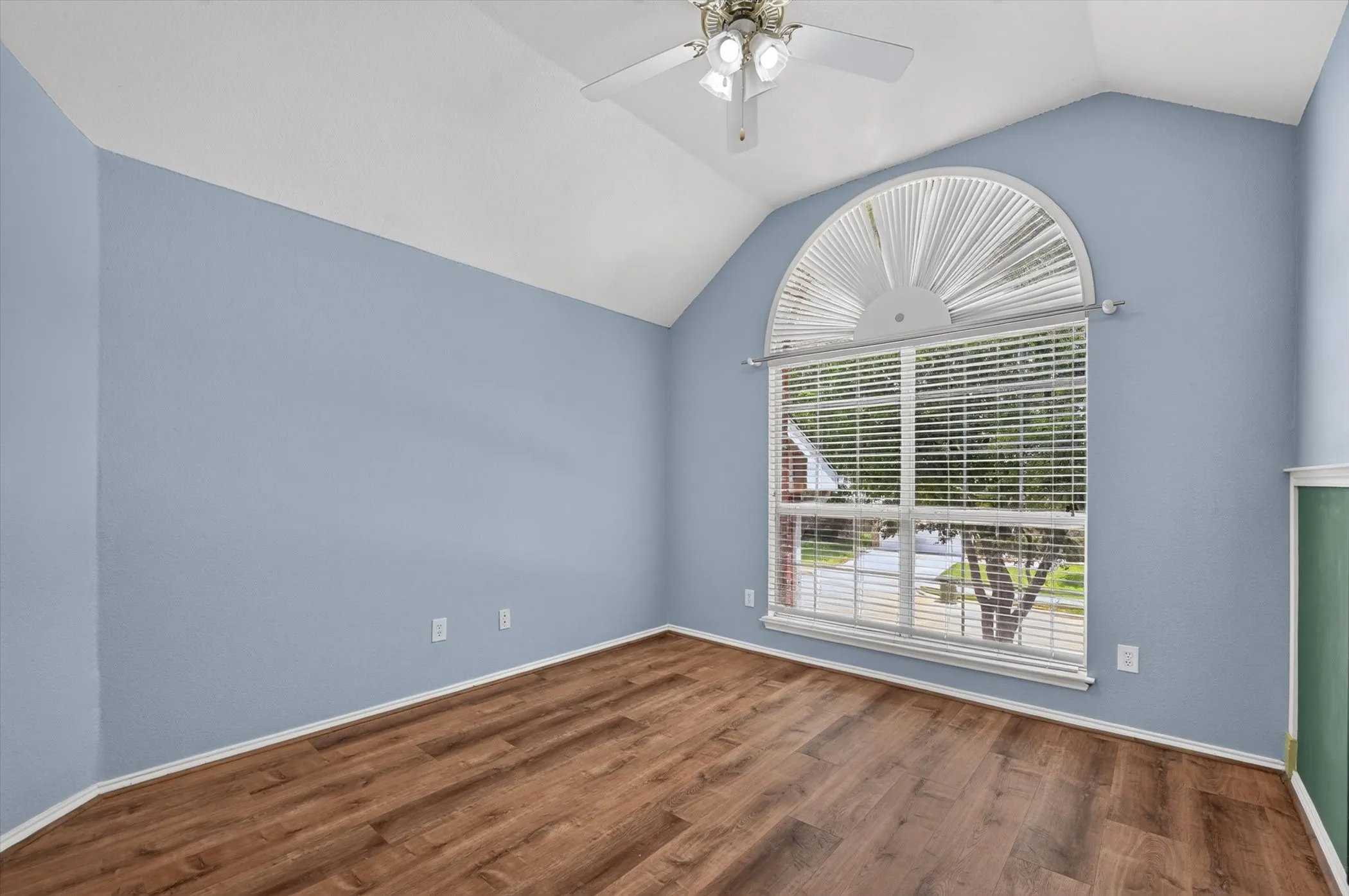 Single Family Residence For Rent in Denton County , 5101 Timberland Parkway, Flower Mound, Texas 75028, 5 Bedroom, 4 Bathroom, 1 Garage spaces, 3,065 Sqft, built in 1998, mls#21347879, Real Estate Agent in Flower Mound, Homes For Rent in Denton county, Homes For Rent in Flower Mound, Realtor in Flower Mound Texas, Real Estate Brokerage Independent Realty Texas, Luminita Cordes Realtor
