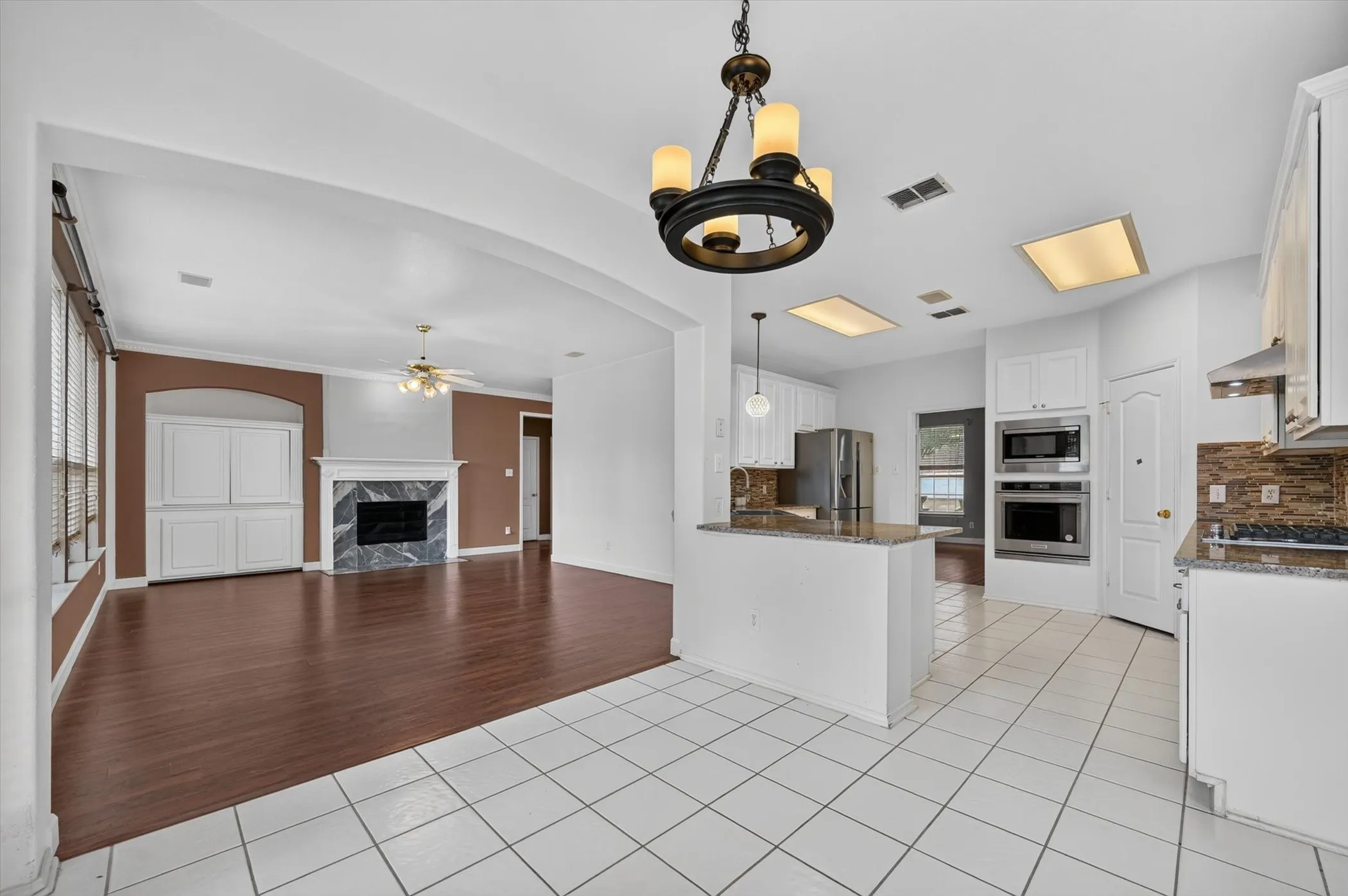Single Family Residence For Rent in Denton County , 5101 Timberland Parkway, Flower Mound, Texas 75028, 5 Bedroom, 4 Bathroom, 1 Garage spaces, 3,065 Sqft, built in 1998, mls#21347879, Real Estate Agent in Flower Mound, Homes For Rent in Denton county, Homes For Rent in Flower Mound, Realtor in Flower Mound Texas, Real Estate Brokerage Independent Realty Texas, Luminita Cordes Realtor