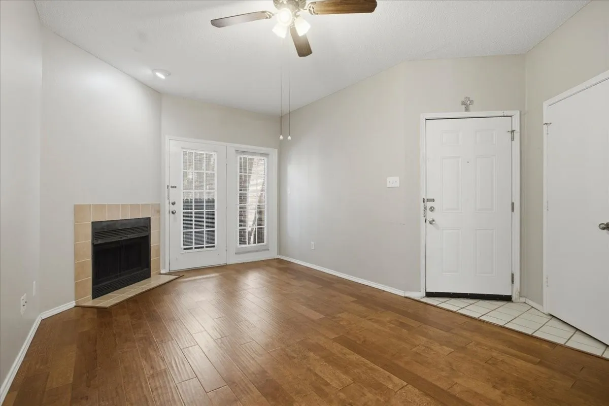 Living room and entry (unstaged)