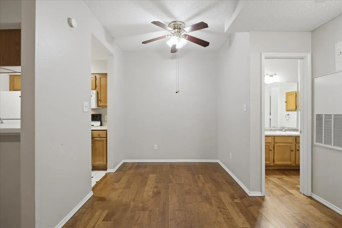Dining space off the kitchen (unstaged)