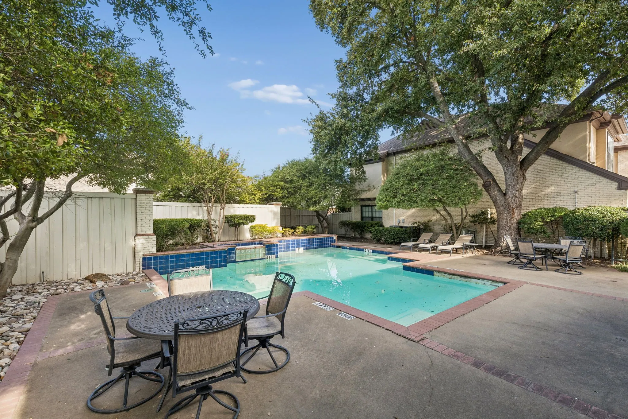 Townhouse For Sale in Dallas County , 5950 Lindenshire Lane 302, Dallas, Texas 75230, 2 Bedroom, 3 Bathroom, 2 Garage spaces, 1,270 Sqft, built in 1990, mls#21362210, Real Estate Agent in Dallas, Homes For Sale in Dallas county, Homes For Sale in Dallas, Realtor in Dallas Texas, Real Estate Brokerage Independent Realty Texas, Luminita Cordes Realtor