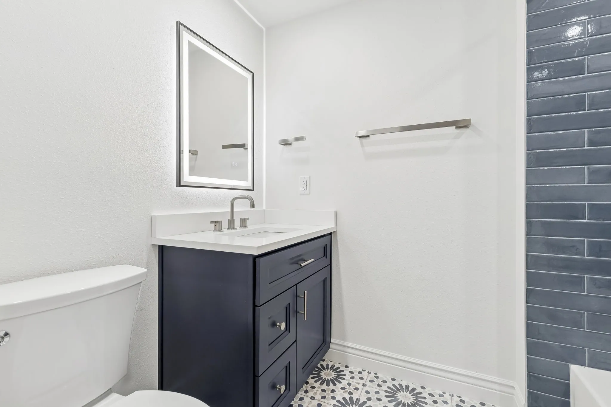 Townhouse For Sale in Dallas County , 5950 Lindenshire Lane 302, Dallas, Texas 75230, 2 Bedroom, 3 Bathroom, 2 Garage spaces, 1,270 Sqft, built in 1990, mls#21362210, Real Estate Agent in Dallas, Homes For Sale in Dallas county, Homes For Sale in Dallas, Realtor in Dallas Texas, Real Estate Brokerage Independent Realty Texas, Luminita Cordes Realtor