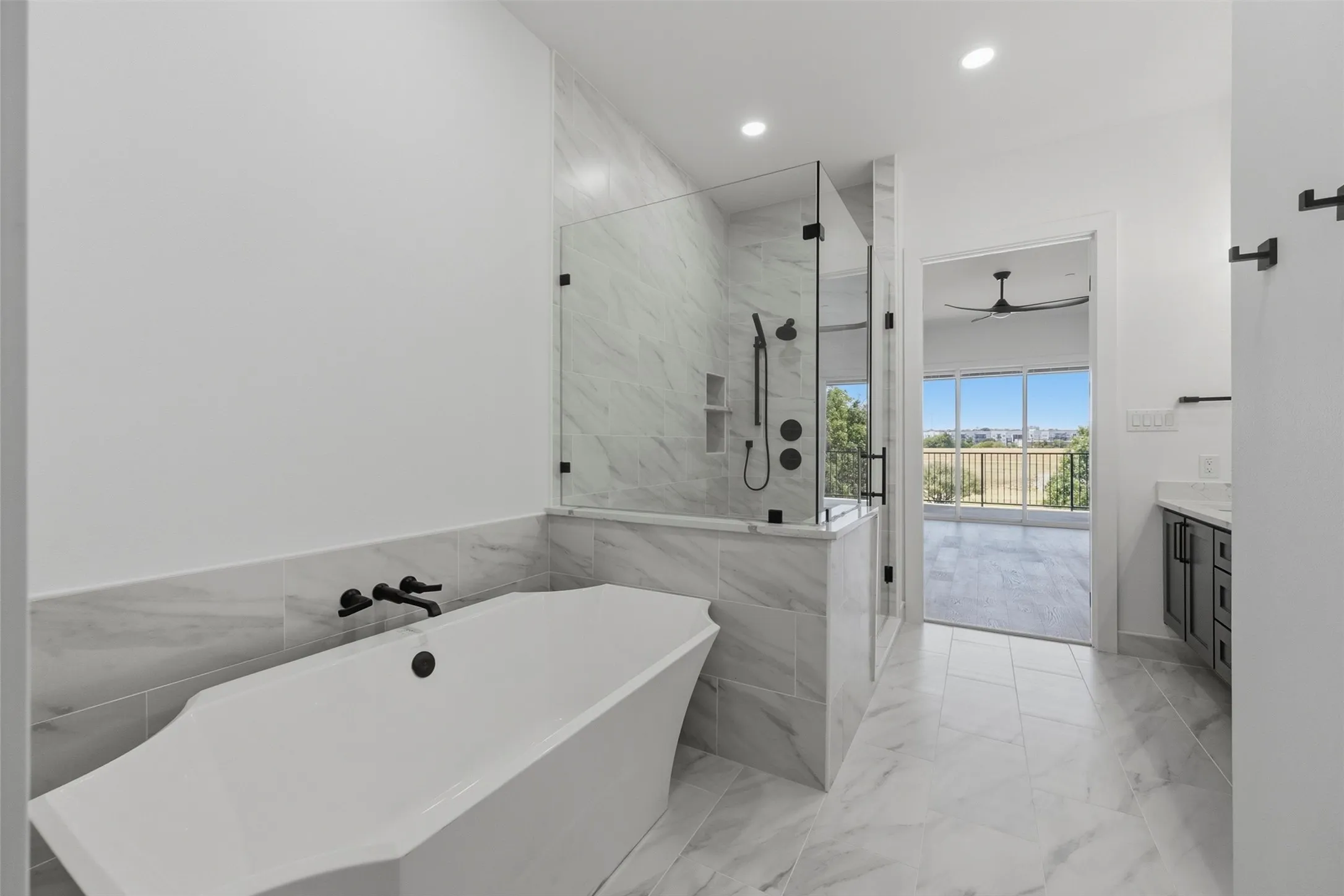 Townhouse For Sale in Tarrant County , 404 Vista Buena Trail, Fort Worth, Texas 76111, 4 Bedroom, 5 Bathroom, 2 Garage spaces, 3,026 Sqft, built in 2025, mls#21370222, Real Estate Agent in Fort Worth, Homes For Sale in Tarrant county, Homes For Sale in Fort Worth, Realtor in Fort Worth Texas, Real Estate Brokerage Independent Realty Texas, Luminita Cordes Realtor