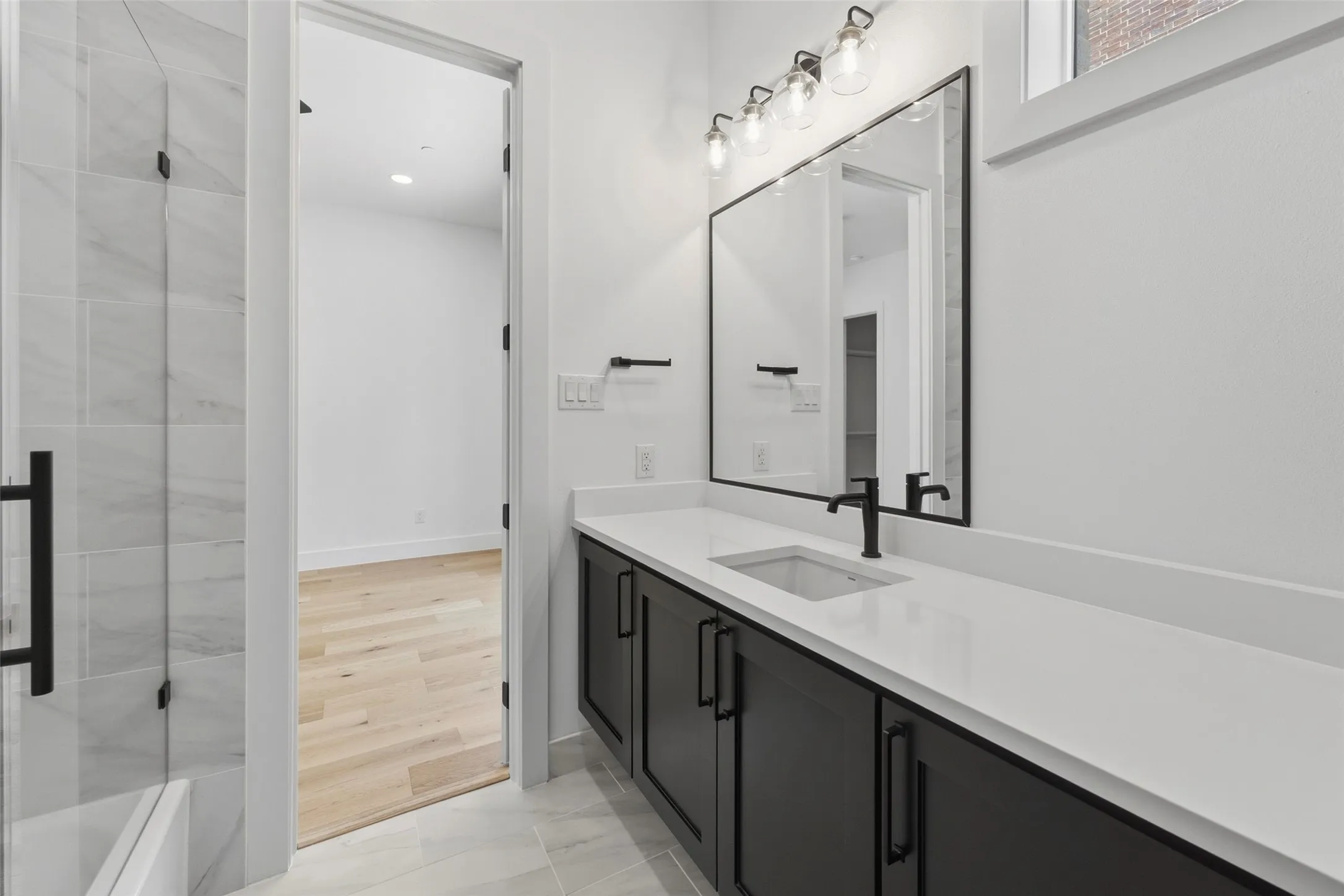 Townhouse For Sale in Tarrant County , 404 Vista Buena Trail, Fort Worth, Texas 76111, 4 Bedroom, 5 Bathroom, 2 Garage spaces, 3,026 Sqft, built in 2025, mls#21370222, Real Estate Agent in Fort Worth, Homes For Sale in Tarrant county, Homes For Sale in Fort Worth, Realtor in Fort Worth Texas, Real Estate Brokerage Independent Realty Texas, Luminita Cordes Realtor