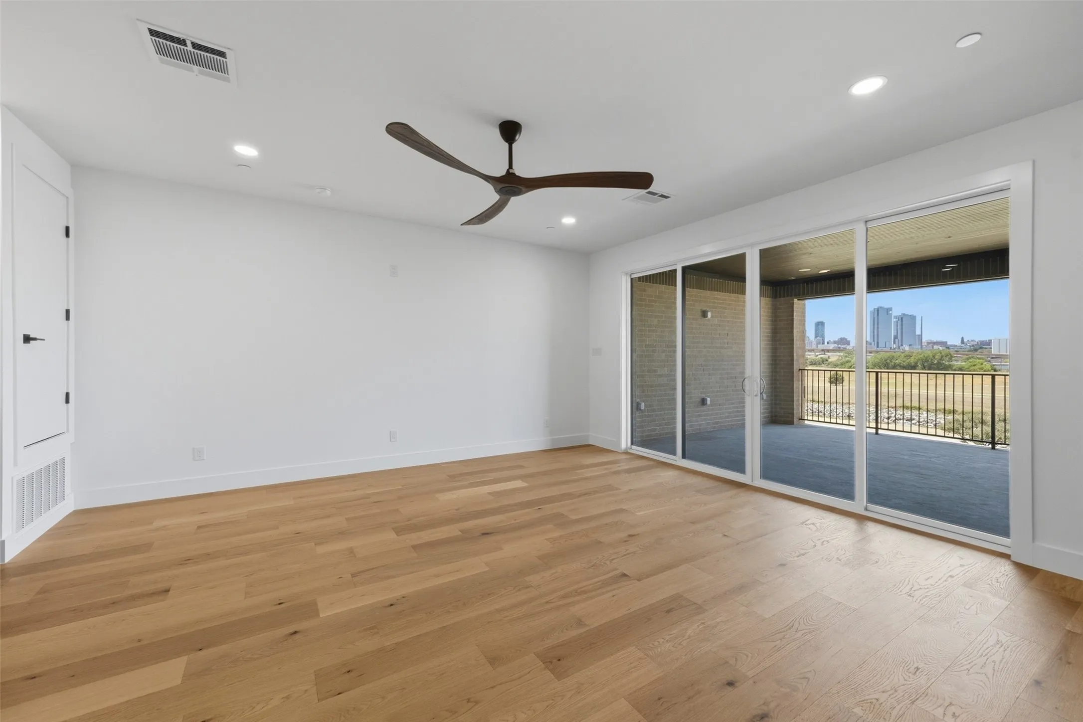 Townhouse For Sale in Tarrant County , 404 Vista Buena Trail, Fort Worth, Texas 76111, 4 Bedroom, 5 Bathroom, 2 Garage spaces, 3,026 Sqft, built in 2025, mls#21370222, Real Estate Agent in Fort Worth, Homes For Sale in Tarrant county, Homes For Sale in Fort Worth, Realtor in Fort Worth Texas, Real Estate Brokerage Independent Realty Texas, Luminita Cordes Realtor