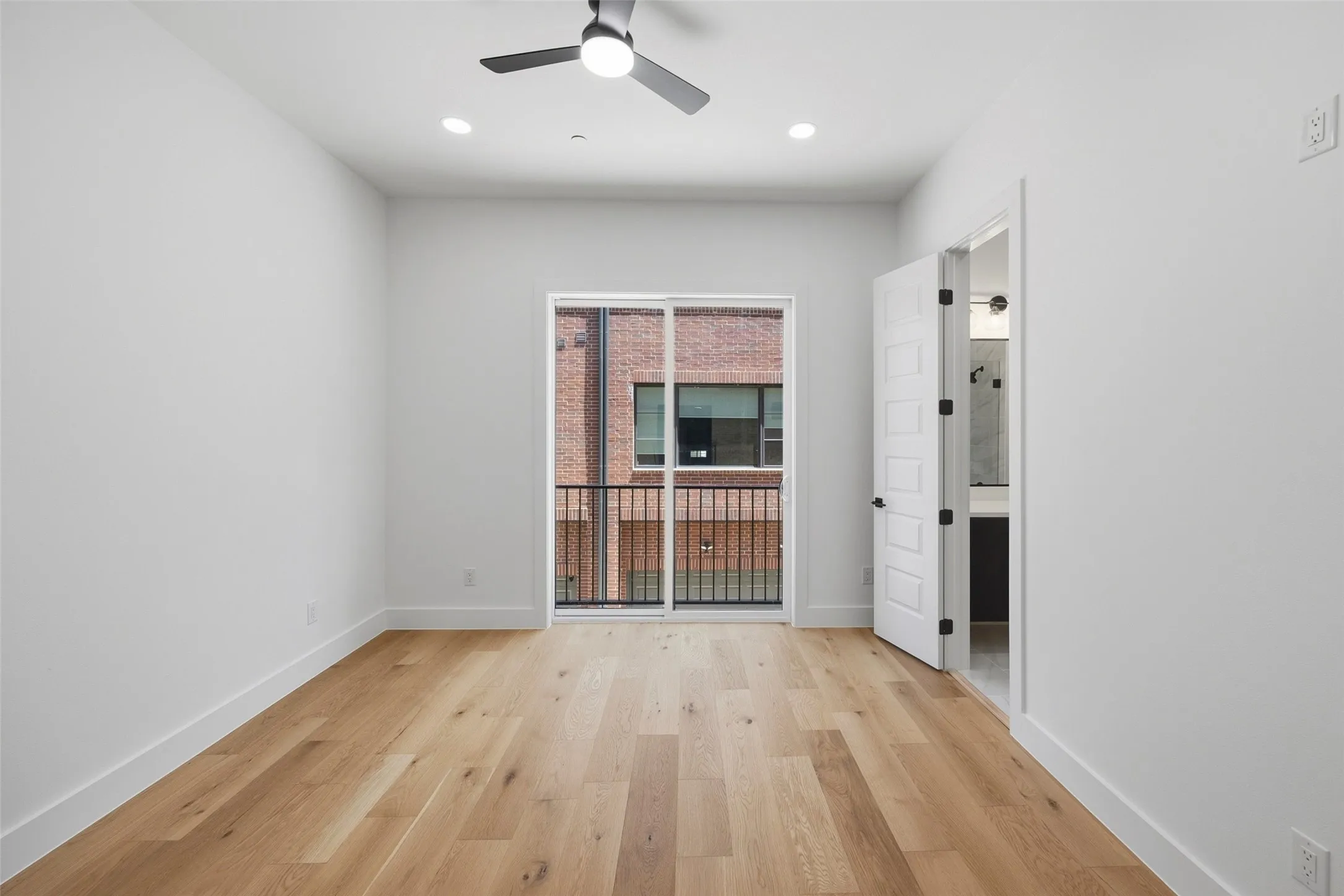Townhouse For Sale in Tarrant County , 404 Vista Buena Trail, Fort Worth, Texas 76111, 4 Bedroom, 5 Bathroom, 2 Garage spaces, 3,026 Sqft, built in 2025, mls#21370222, Real Estate Agent in Fort Worth, Homes For Sale in Tarrant county, Homes For Sale in Fort Worth, Realtor in Fort Worth Texas, Real Estate Brokerage Independent Realty Texas, Luminita Cordes Realtor