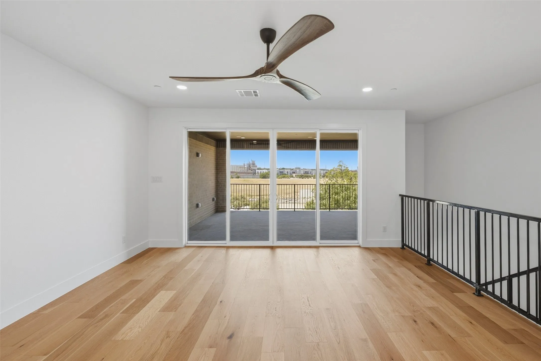 Townhouse For Sale in Tarrant County , 404 Vista Buena Trail, Fort Worth, Texas 76111, 4 Bedroom, 5 Bathroom, 2 Garage spaces, 3,026 Sqft, built in 2025, mls#21370222, Real Estate Agent in Fort Worth, Homes For Sale in Tarrant county, Homes For Sale in Fort Worth, Realtor in Fort Worth Texas, Real Estate Brokerage Independent Realty Texas, Luminita Cordes Realtor