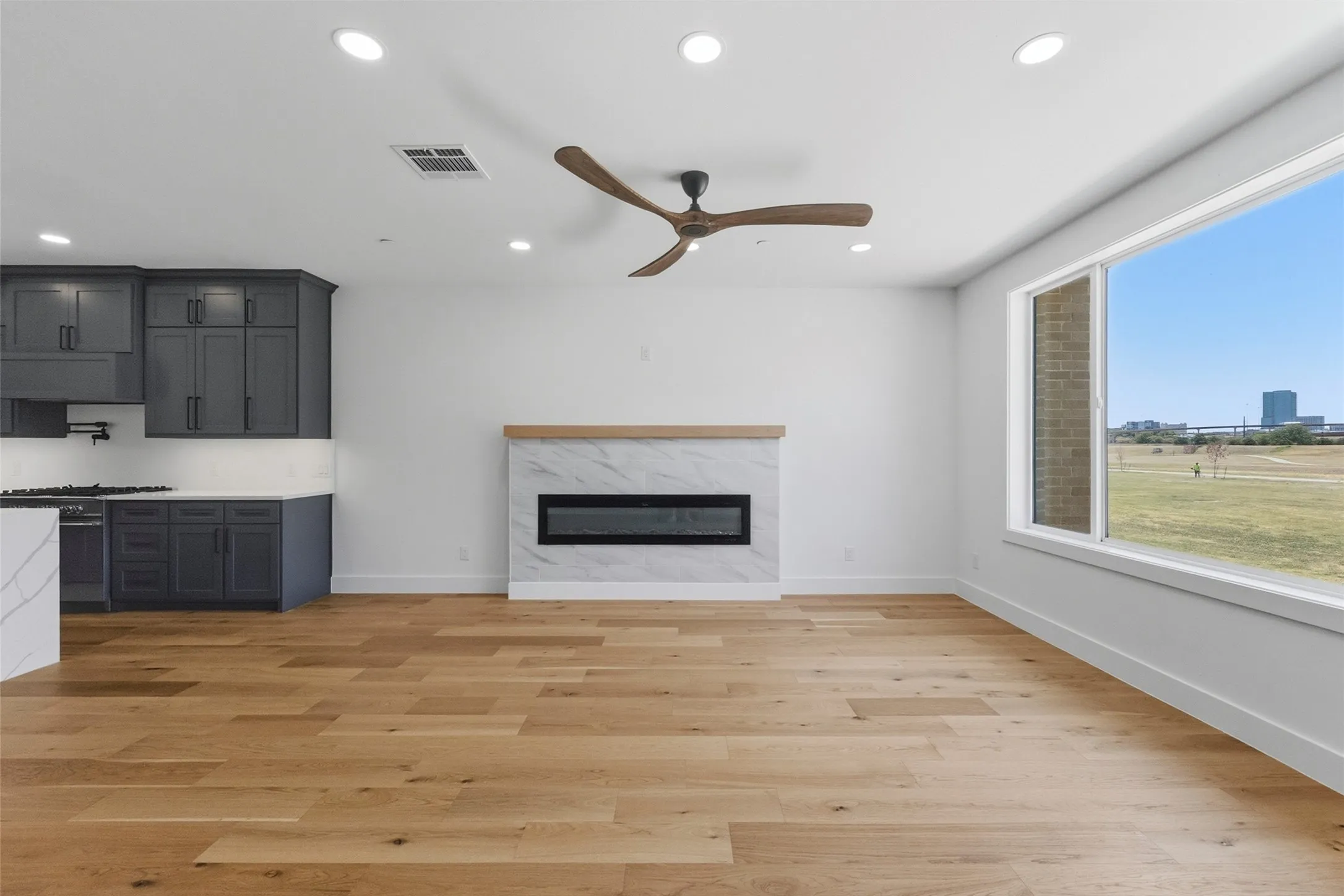 Townhouse For Sale in Tarrant County , 404 Vista Buena Trail, Fort Worth, Texas 76111, 4 Bedroom, 5 Bathroom, 2 Garage spaces, 3,026 Sqft, built in 2025, mls#21370222, Real Estate Agent in Fort Worth, Homes For Sale in Tarrant county, Homes For Sale in Fort Worth, Realtor in Fort Worth Texas, Real Estate Brokerage Independent Realty Texas, Luminita Cordes Realtor