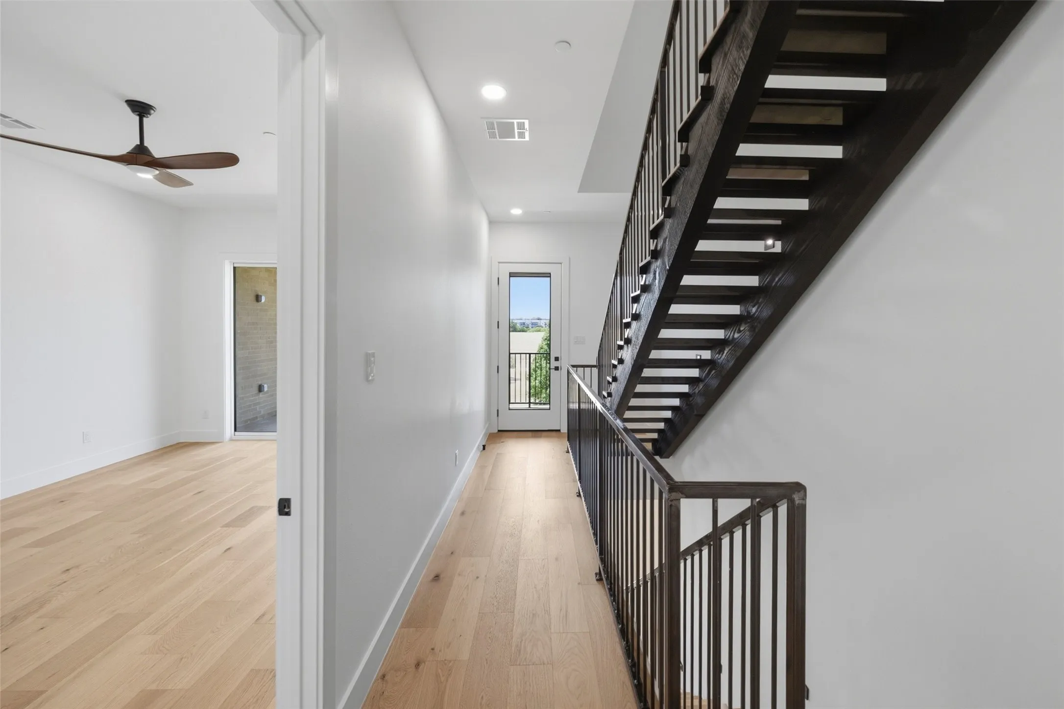 Townhouse For Sale in Tarrant County , 404 Vista Buena Trail, Fort Worth, Texas 76111, 4 Bedroom, 5 Bathroom, 2 Garage spaces, 3,026 Sqft, built in 2025, mls#21370222, Real Estate Agent in Fort Worth, Homes For Sale in Tarrant county, Homes For Sale in Fort Worth, Realtor in Fort Worth Texas, Real Estate Brokerage Independent Realty Texas, Luminita Cordes Realtor