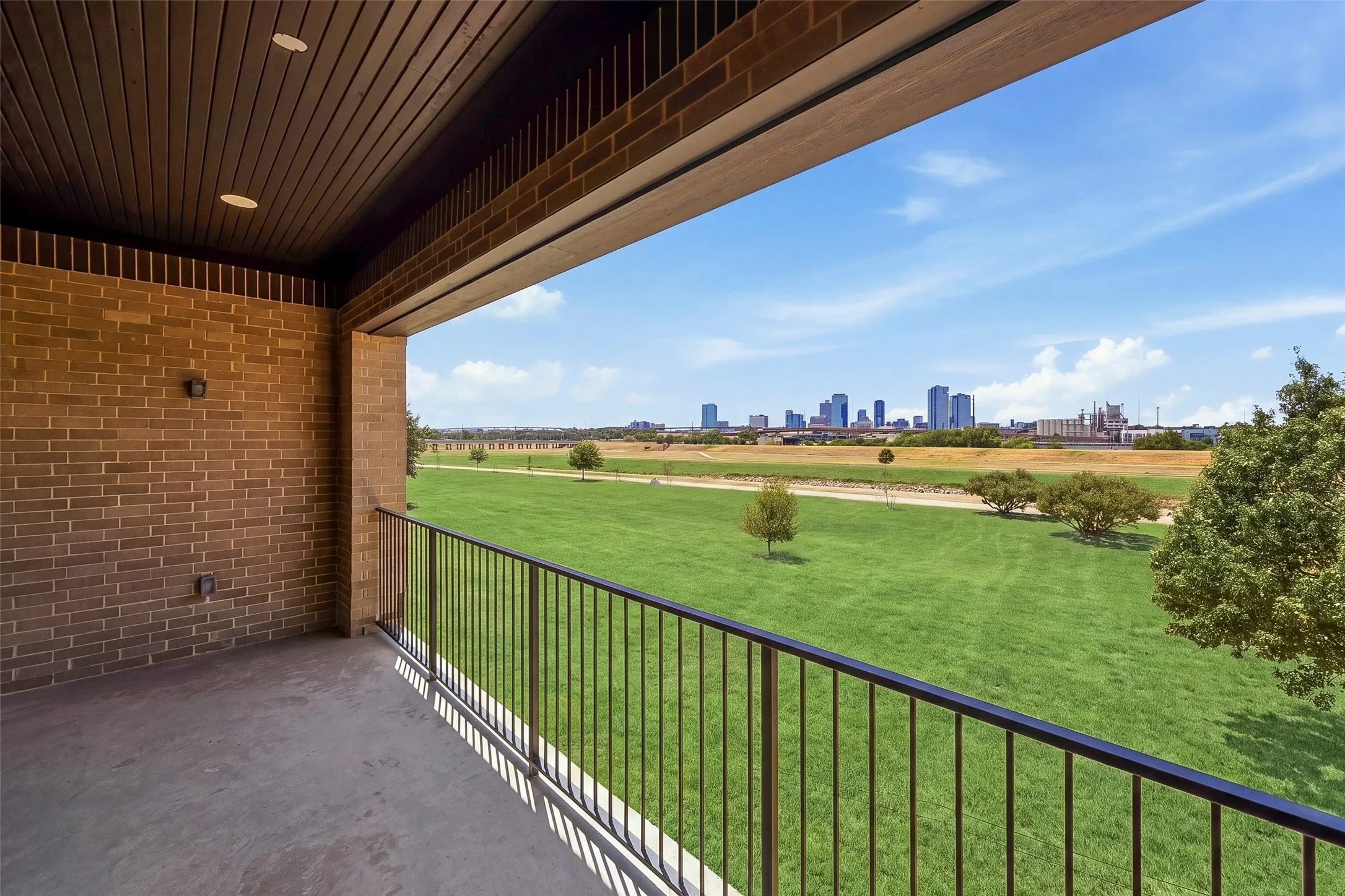 Townhouse For Sale in Tarrant County , 404 Vista Buena Trail, Fort Worth, Texas 76111, 4 Bedroom, 5 Bathroom, 2 Garage spaces, 3,026 Sqft, built in 2025, mls#21370222, Real Estate Agent in Fort Worth, Homes For Sale in Tarrant county, Homes For Sale in Fort Worth, Realtor in Fort Worth Texas, Real Estate Brokerage Independent Realty Texas, Luminita Cordes Realtor