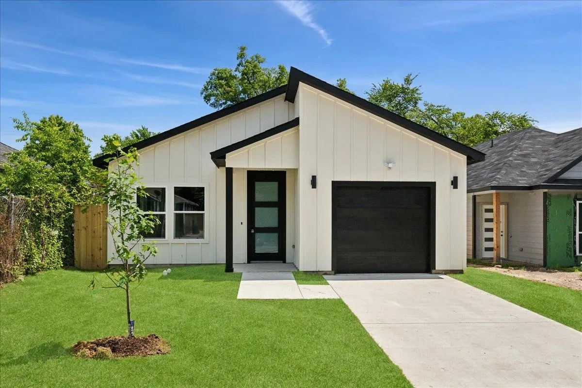 Single Family Residence For Rent in Dallas County , 3930 Coolidge Street, Dallas, Texas 75215, 4 Bedroom, 2 Bathroom, 2 Garage spaces, 1,663 Sqft, built in 2023, mls#21370261, Real Estate Agent in Dallas, Homes For Rent in Dallas county, Homes For Rent in Dallas, Realtor in Dallas Texas, Real Estate Brokerage Independent Realty Texas, Luminita Cordes Realtor