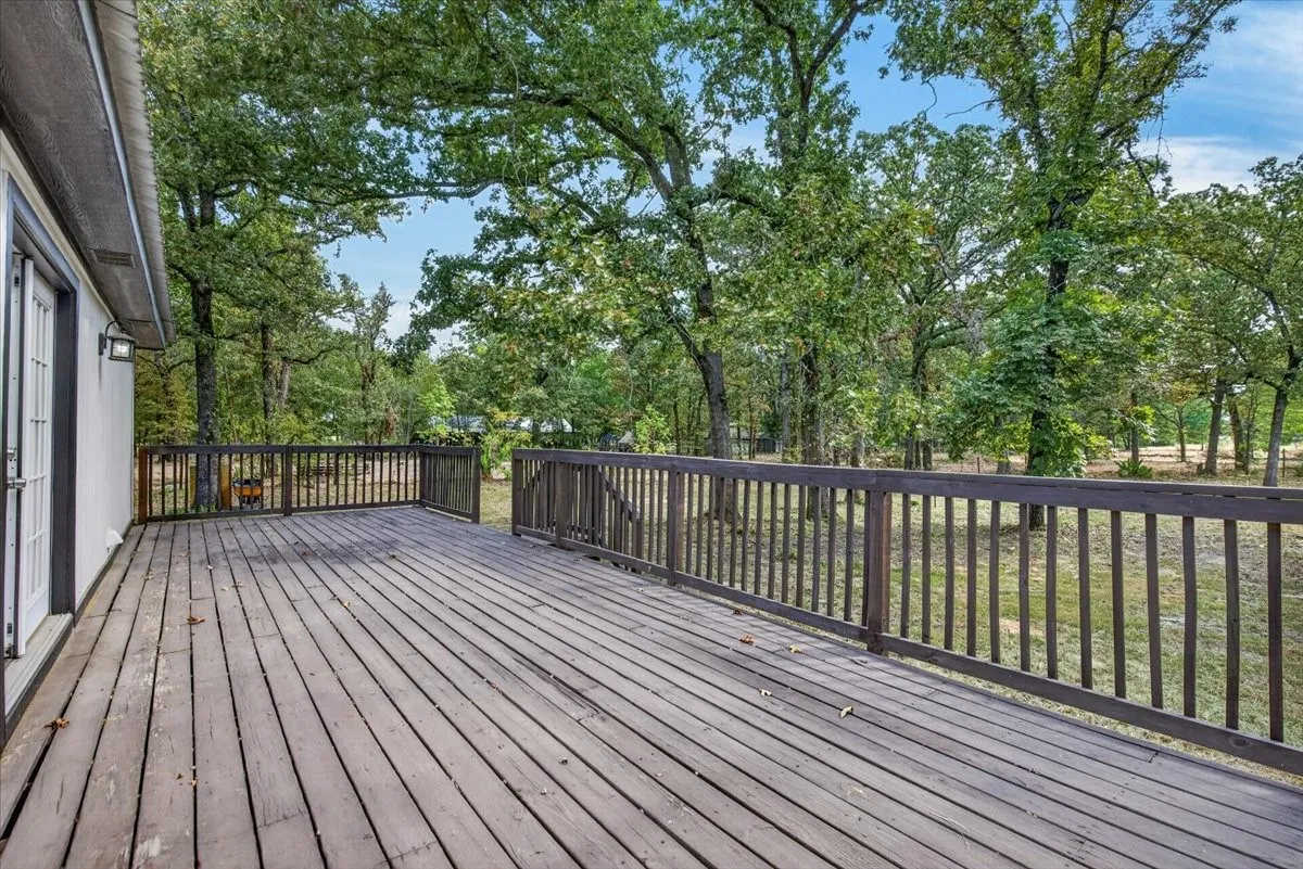 Mobile Home For Sale in Van Zandt County , 967 County Road 1524, Grand Saline, Texas 75140, 3 Bedroom, 2 Bathroom, Garage spaces, 1,541 Sqft, built in 1994, mls#21368871, Real Estate Agent in Grand Saline, Homes For Sale in Van Zandt county, Homes For Sale in Grand Saline, Realtor in Grand Saline Texas, Real Estate Brokerage Independent Realty Texas, Luminita Cordes Realtor