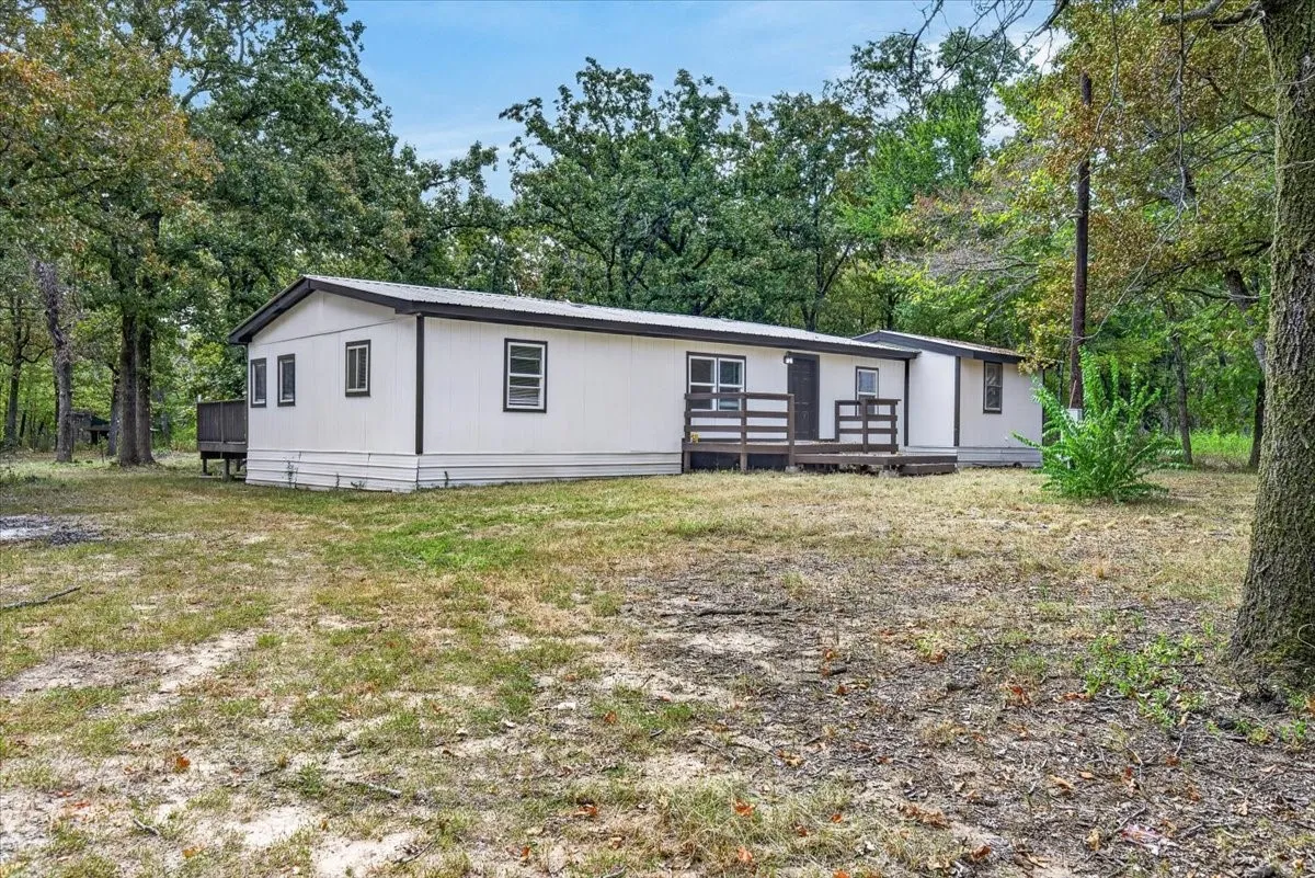 Mobile Home For Sale in Van Zandt County , 967 County Road 1524, Grand Saline, Texas 75140, 3 Bedroom, 2 Bathroom, Garage spaces, 1,541 Sqft, built in 1994, mls#21368871, Real Estate Agent in Grand Saline, Homes For Sale in Van Zandt county, Homes For Sale in Grand Saline, Realtor in Grand Saline Texas, Real Estate Brokerage Independent Realty Texas, Luminita Cordes Realtor