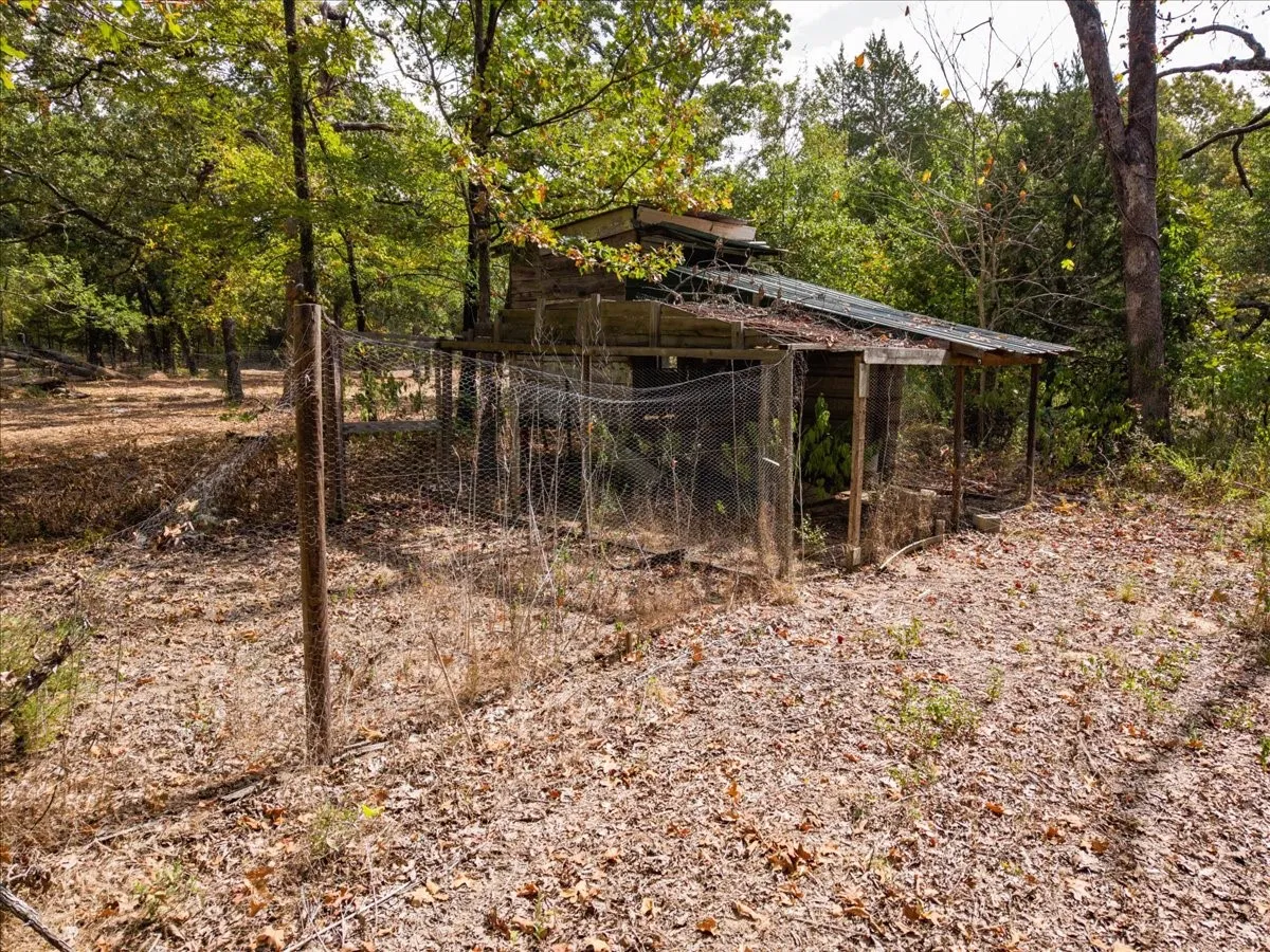 Mobile Home For Sale in Van Zandt County , 967 County Road 1524, Grand Saline, Texas 75140, 3 Bedroom, 2 Bathroom, Garage spaces, 1,541 Sqft, built in 1994, mls#21368871, Real Estate Agent in Grand Saline, Homes For Sale in Van Zandt county, Homes For Sale in Grand Saline, Realtor in Grand Saline Texas, Real Estate Brokerage Independent Realty Texas, Luminita Cordes Realtor