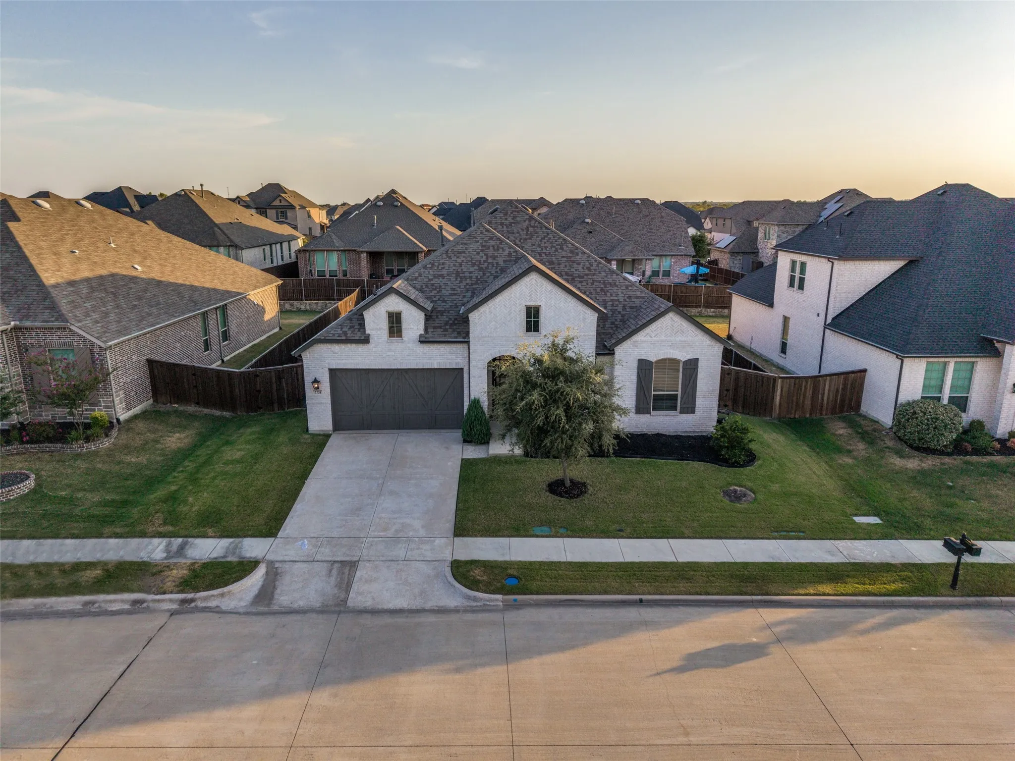 Single Family Residence For Sale in Rockwall County , 1733 Amarone Lane, Mclendon Chisholm, Texas 75032, 4 Bedroom, 4 Bathroom, 3 Garage spaces, 2,705 Sqft, built in 2020, mls#21367004, Real Estate Agent in Mclendon Chisholm, Homes For Sale in Rockwall county, Homes For Sale in Mclendon Chisholm, Realtor in Mclendon Chisholm Texas, Real Estate Brokerage Independent Realty Texas, Luminita Cordes Realtor