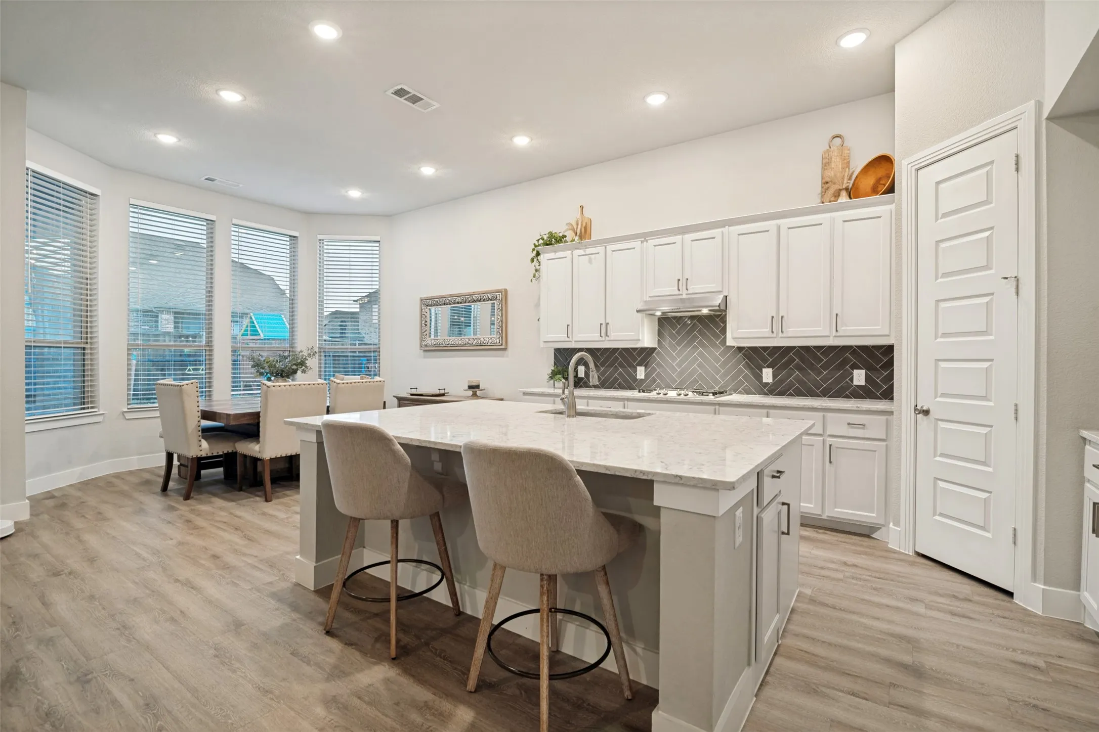 Single Family Residence For Sale in Rockwall County , 1733 Amarone Lane, Mclendon Chisholm, Texas 75032, 4 Bedroom, 4 Bathroom, 3 Garage spaces, 2,705 Sqft, built in 2020, mls#21367004, Real Estate Agent in Mclendon Chisholm, Homes For Sale in Rockwall county, Homes For Sale in Mclendon Chisholm, Realtor in Mclendon Chisholm Texas, Real Estate Brokerage Independent Realty Texas, Luminita Cordes Realtor