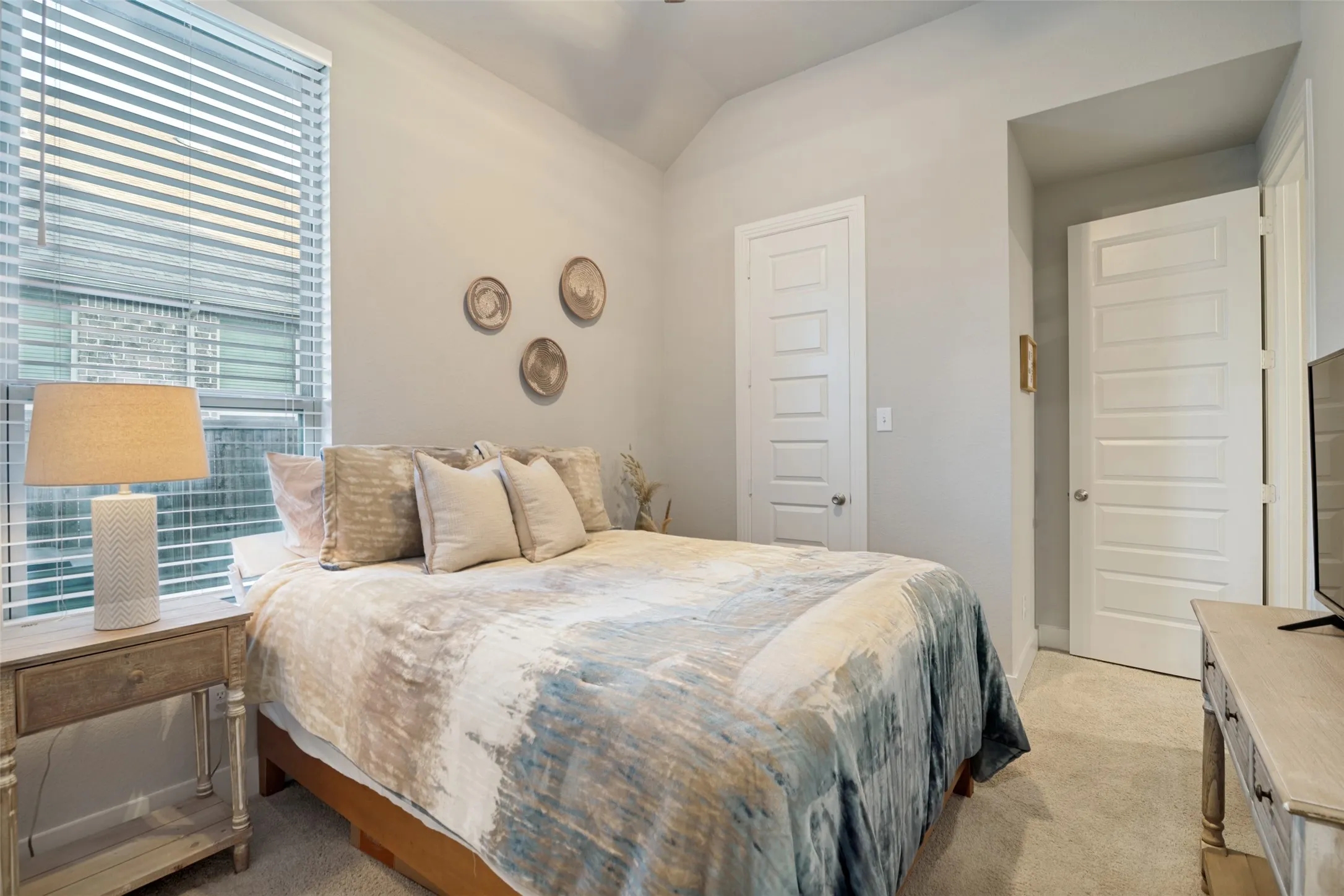Single Family Residence For Sale in Rockwall County , 1733 Amarone Lane, Mclendon Chisholm, Texas 75032, 4 Bedroom, 4 Bathroom, 3 Garage spaces, 2,705 Sqft, built in 2020, mls#21367004, Real Estate Agent in Mclendon Chisholm, Homes For Sale in Rockwall county, Homes For Sale in Mclendon Chisholm, Realtor in Mclendon Chisholm Texas, Real Estate Brokerage Independent Realty Texas, Luminita Cordes Realtor