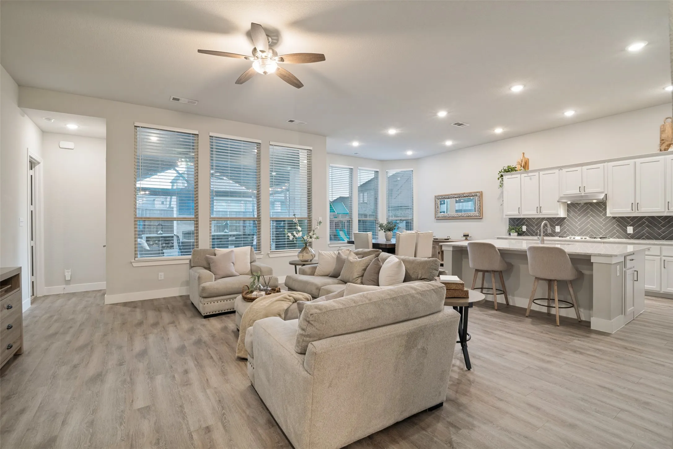 Single Family Residence For Sale in Rockwall County , 1733 Amarone Lane, Mclendon Chisholm, Texas 75032, 4 Bedroom, 4 Bathroom, 3 Garage spaces, 2,705 Sqft, built in 2020, mls#21367004, Real Estate Agent in Mclendon Chisholm, Homes For Sale in Rockwall county, Homes For Sale in Mclendon Chisholm, Realtor in Mclendon Chisholm Texas, Real Estate Brokerage Independent Realty Texas, Luminita Cordes Realtor