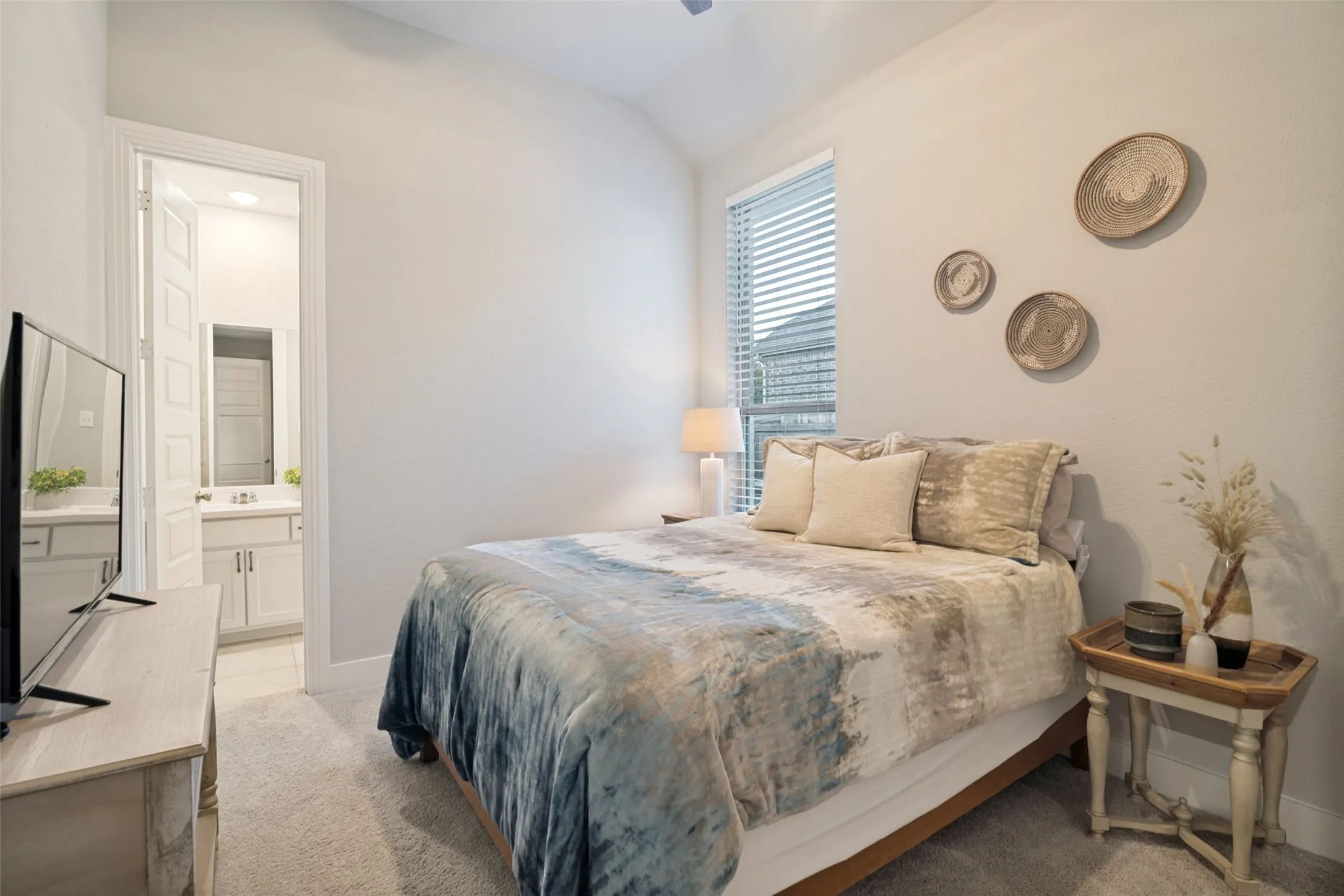 Single Family Residence For Sale in Rockwall County , 1733 Amarone Lane, Mclendon Chisholm, Texas 75032, 4 Bedroom, 4 Bathroom, 3 Garage spaces, 2,705 Sqft, built in 2020, mls#21367004, Real Estate Agent in Mclendon Chisholm, Homes For Sale in Rockwall county, Homes For Sale in Mclendon Chisholm, Realtor in Mclendon Chisholm Texas, Real Estate Brokerage Independent Realty Texas, Luminita Cordes Realtor