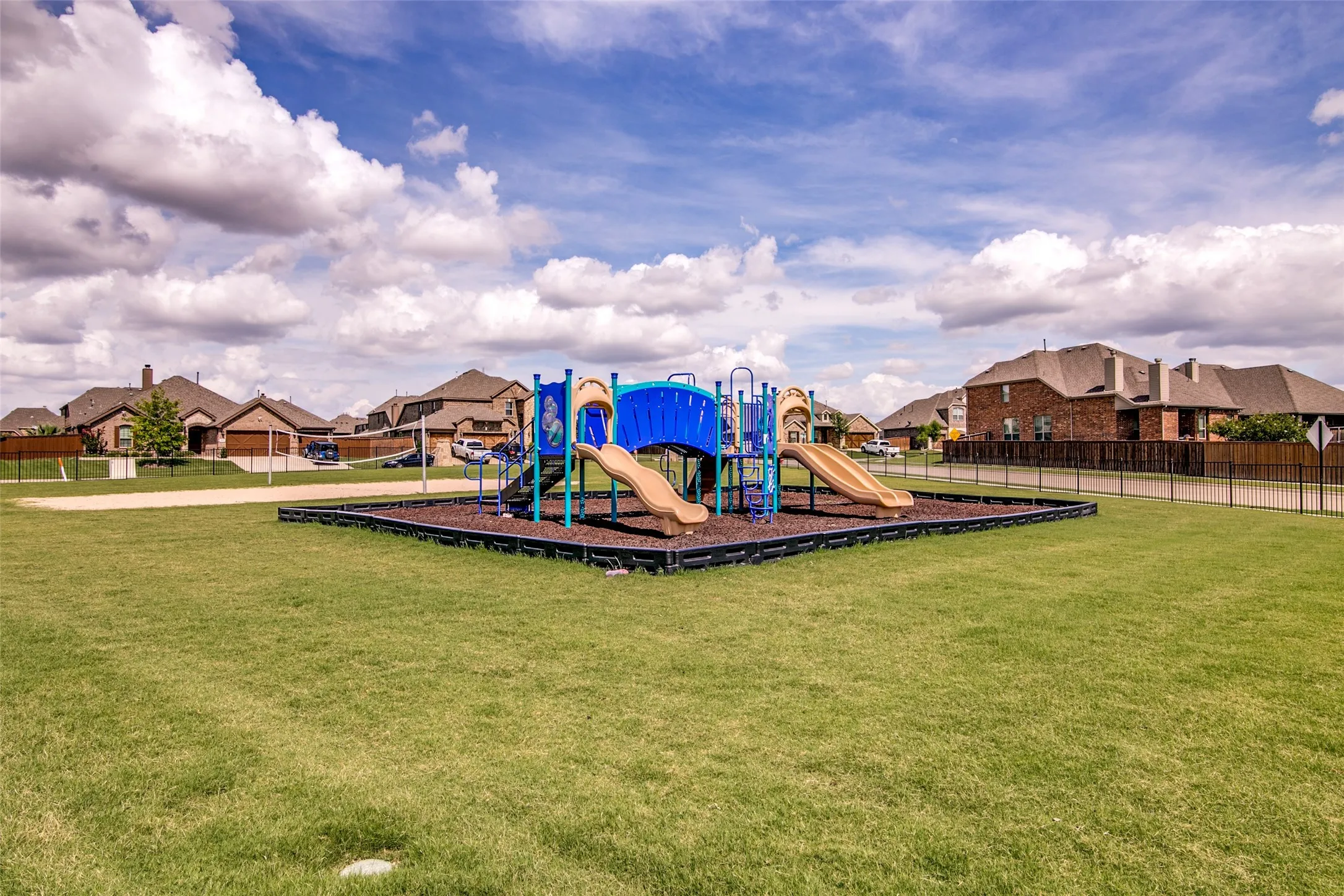 Single Family Residence For Sale in Rockwall County , 1733 Amarone Lane, Mclendon Chisholm, Texas 75032, 4 Bedroom, 4 Bathroom, 3 Garage spaces, 2,705 Sqft, built in 2020, mls#21367004, Real Estate Agent in Mclendon Chisholm, Homes For Sale in Rockwall county, Homes For Sale in Mclendon Chisholm, Realtor in Mclendon Chisholm Texas, Real Estate Brokerage Independent Realty Texas, Luminita Cordes Realtor