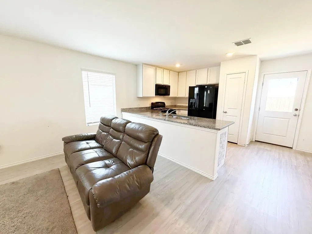 Single Family Residence For Rent in Collin County , 7855 Rutherford Lane, Mc Kinney, Texas 75071, 3 Bedroom, 2 Bathroom, 2 Garage spaces, 1,271 Sqft, built in 2024, mls#21370269, Real Estate Agent in Mc Kinney, Homes For Rent in Collin county, Homes For Rent in Mc Kinney, Realtor in Mc Kinney Texas, Real Estate Brokerage Independent Realty Texas, Luminita Cordes Realtor
