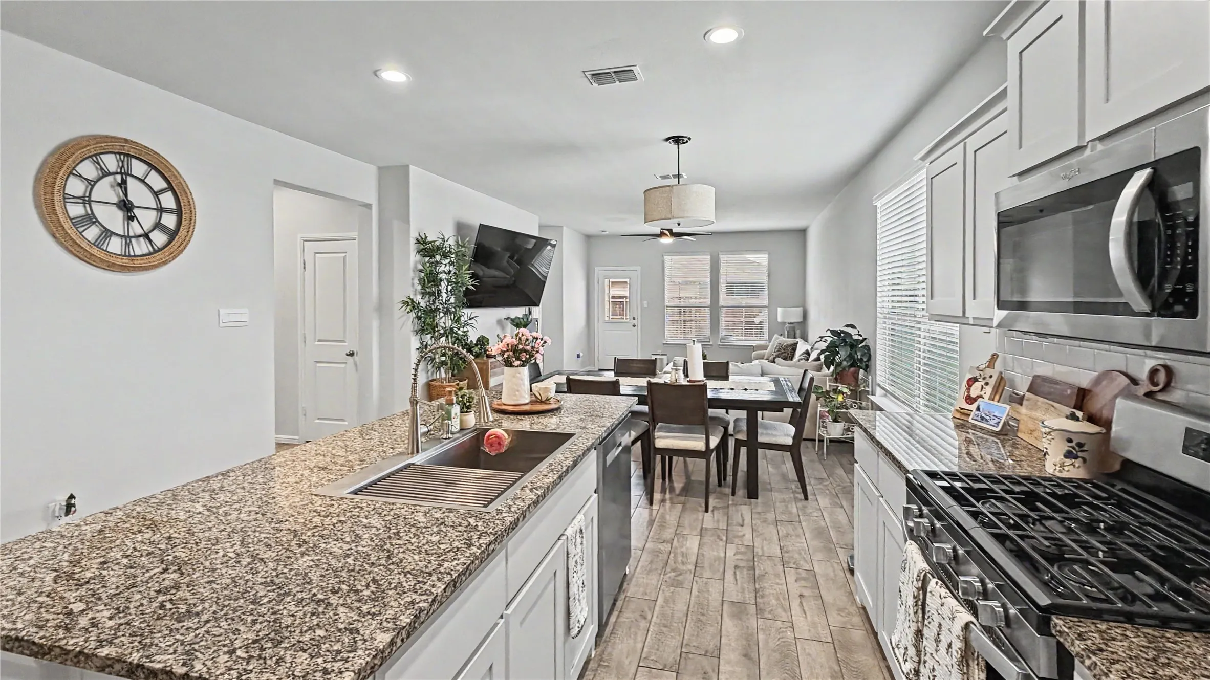 Beautiful marble counter tops.