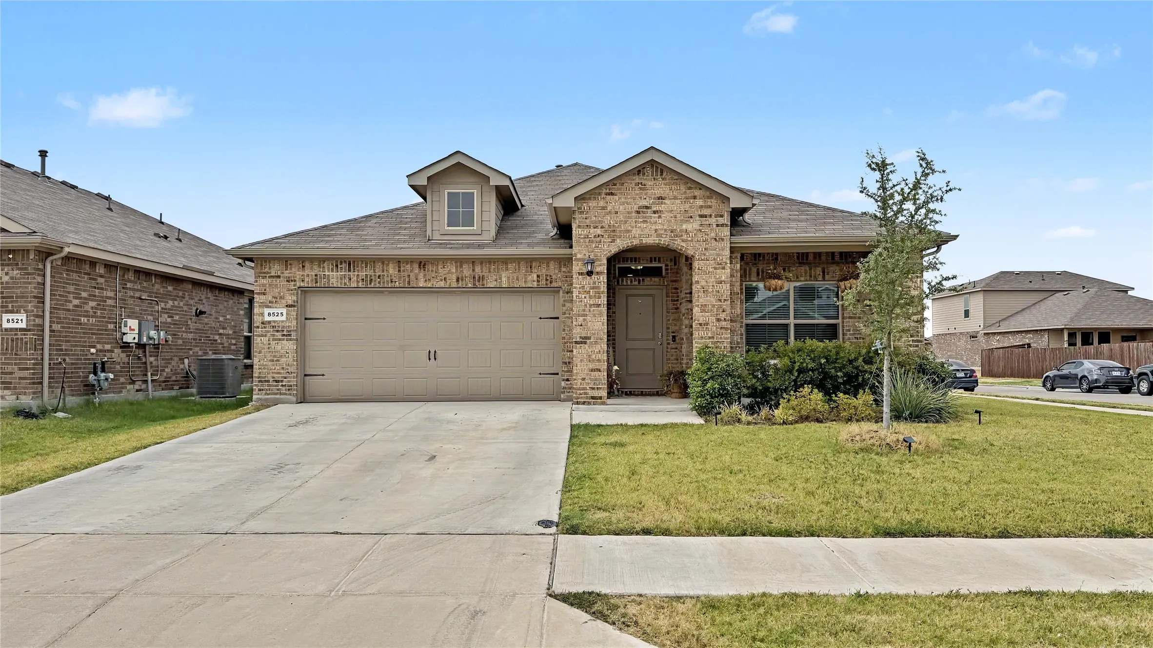 Single Family Residence For Rent in Tarrant County , 8525 Big Apple Drive, Fort Worth, Texas 76179, 4 Bedroom, 2 Bathroom, 2 Garage spaces, 1,733 Sqft, built in 2023, mls#21368943, Real Estate Agent in Fort Worth, Homes For Rent in Tarrant county, Homes For Rent in Fort Worth, Realtor in Fort Worth Texas, Real Estate Brokerage Independent Realty Texas, Luminita Cordes Realtor