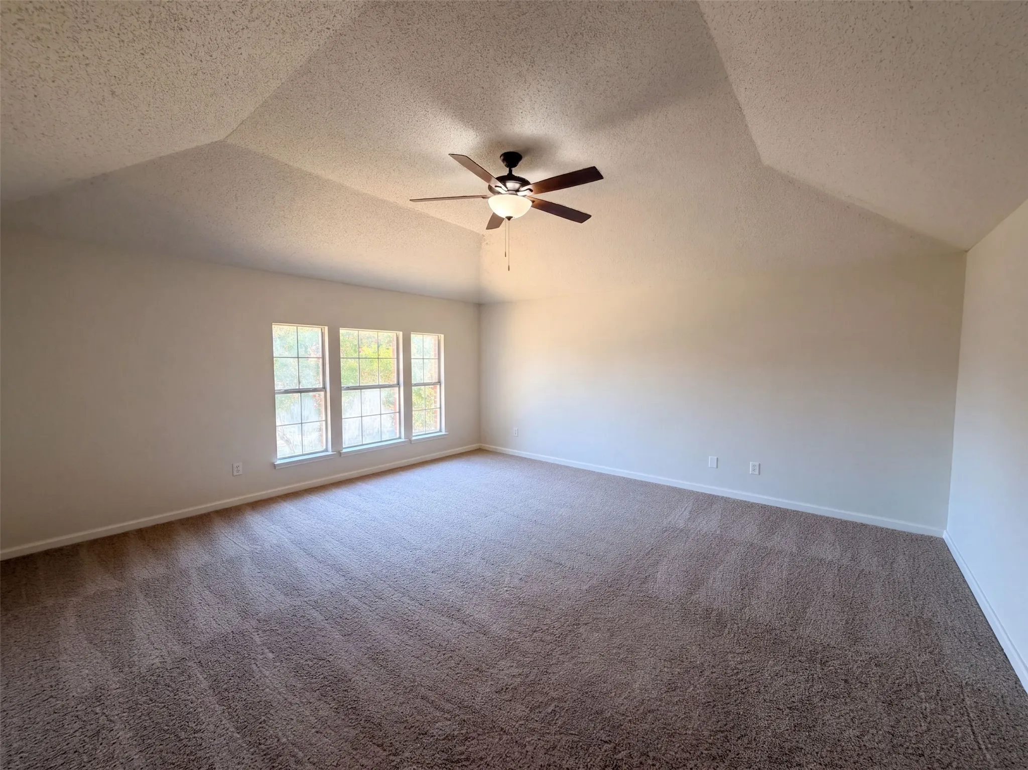 Single Family Residence For Sale in Dallas County , 2405 Waterloo Lane, Mesquite, Texas 75181, 4 Bedroom, 3 Bathroom, 2 Garage spaces, 2,632 Sqft, built in 1990, mls#21370272, Real Estate Agent in Mesquite, Homes For Sale in Dallas county, Homes For Sale in Mesquite, Realtor in Mesquite Texas, Real Estate Brokerage Independent Realty Texas, Luminita Cordes Realtor