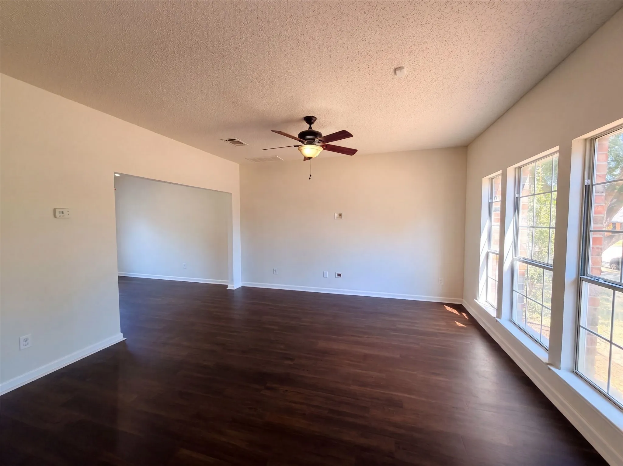 Single Family Residence For Sale in Dallas County , 2405 Waterloo Lane, Mesquite, Texas 75181, 4 Bedroom, 3 Bathroom, 2 Garage spaces, 2,632 Sqft, built in 1990, mls#21370272, Real Estate Agent in Mesquite, Homes For Sale in Dallas county, Homes For Sale in Mesquite, Realtor in Mesquite Texas, Real Estate Brokerage Independent Realty Texas, Luminita Cordes Realtor
