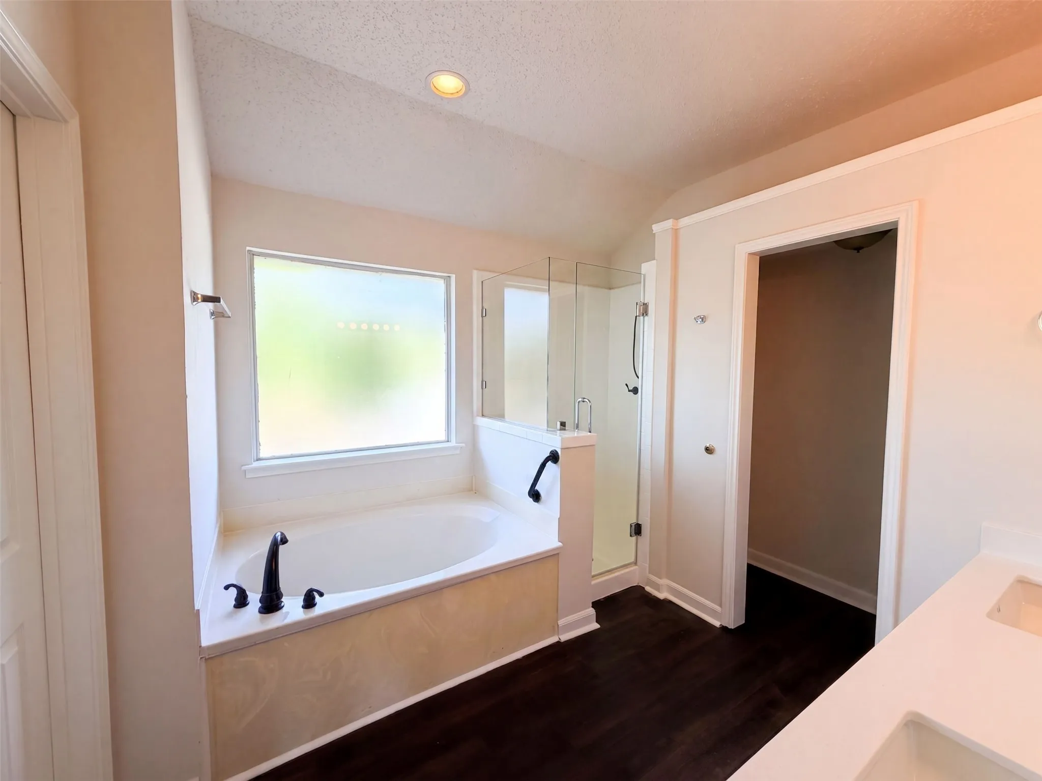 Single Family Residence For Sale in Dallas County , 2405 Waterloo Lane, Mesquite, Texas 75181, 4 Bedroom, 3 Bathroom, 2 Garage spaces, 2,632 Sqft, built in 1990, mls#21370272, Real Estate Agent in Mesquite, Homes For Sale in Dallas county, Homes For Sale in Mesquite, Realtor in Mesquite Texas, Real Estate Brokerage Independent Realty Texas, Luminita Cordes Realtor