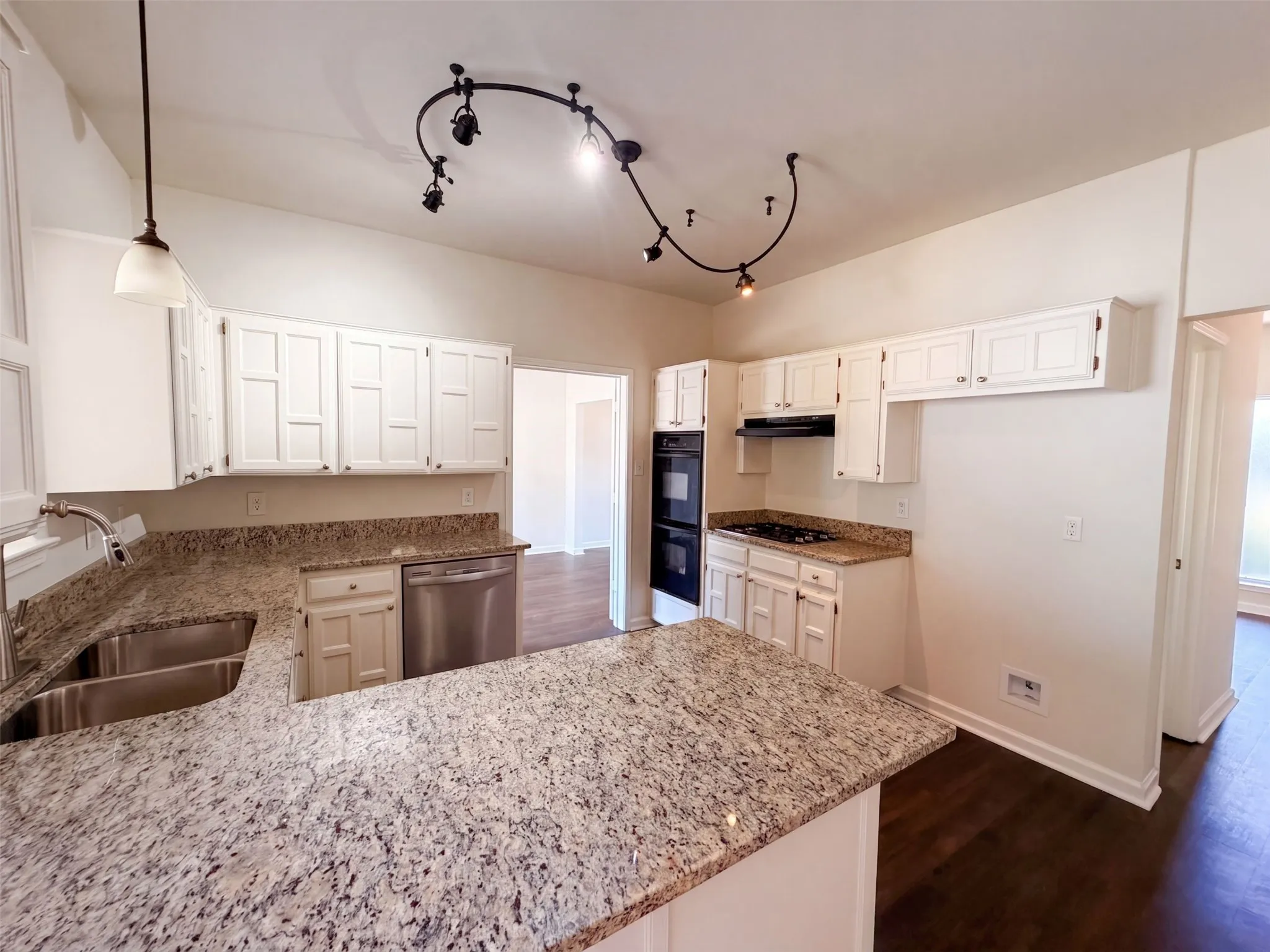 Single Family Residence For Sale in Dallas County , 2405 Waterloo Lane, Mesquite, Texas 75181, 4 Bedroom, 3 Bathroom, 2 Garage spaces, 2,632 Sqft, built in 1990, mls#21370272, Real Estate Agent in Mesquite, Homes For Sale in Dallas county, Homes For Sale in Mesquite, Realtor in Mesquite Texas, Real Estate Brokerage Independent Realty Texas, Luminita Cordes Realtor