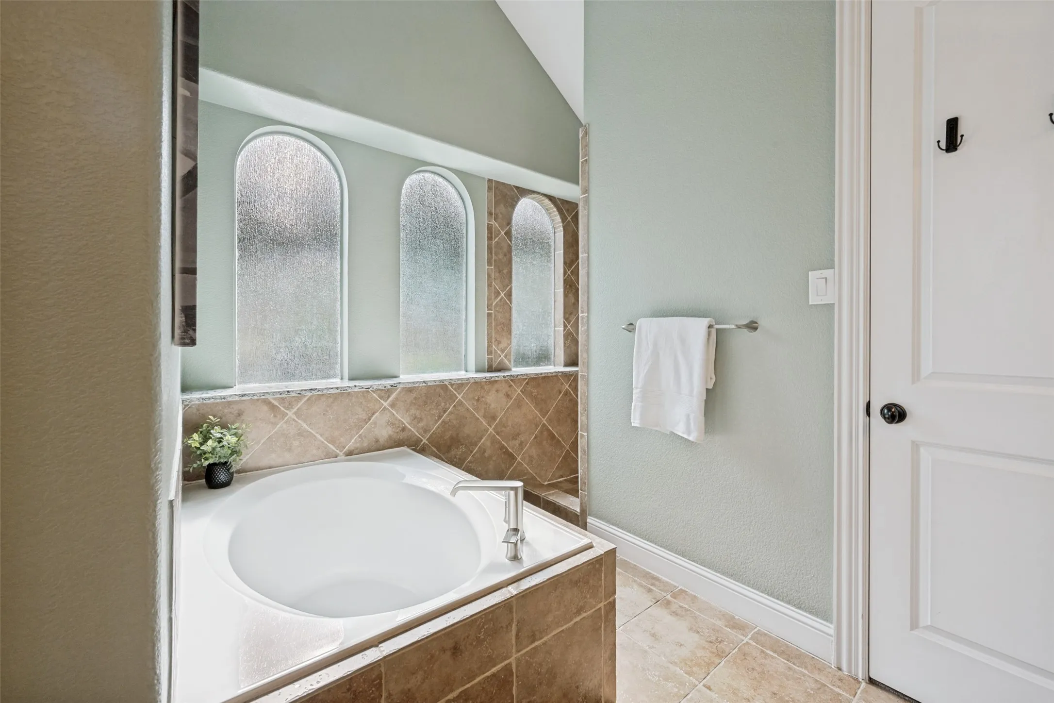 Single Family Residence For Sale in Tarrant County , 1713 Sterling Trace Drive, Keller, Texas 76248, 5 Bedroom, 4 Bathroom, 3 Garage spaces, 3,992 Sqft, built in 2008, mls#21370119, Real Estate Agent in Keller, Homes For Sale in Tarrant county, Homes For Sale in Keller, Realtor in Keller Texas, Real Estate Brokerage Independent Realty Texas, Luminita Cordes Realtor