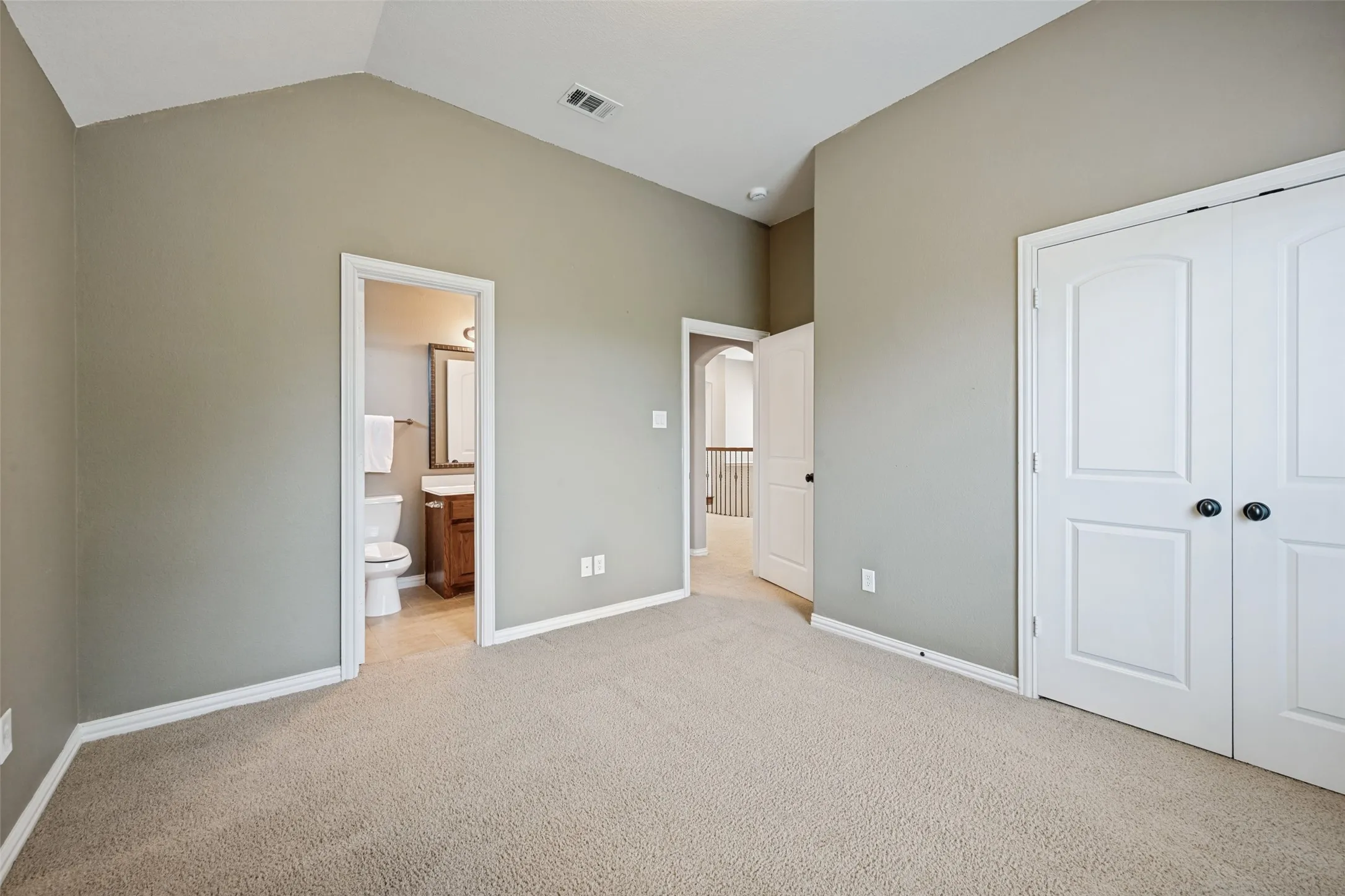 Single Family Residence For Sale in Tarrant County , 1713 Sterling Trace Drive, Keller, Texas 76248, 5 Bedroom, 4 Bathroom, 3 Garage spaces, 3,992 Sqft, built in 2008, mls#21370119, Real Estate Agent in Keller, Homes For Sale in Tarrant county, Homes For Sale in Keller, Realtor in Keller Texas, Real Estate Brokerage Independent Realty Texas, Luminita Cordes Realtor