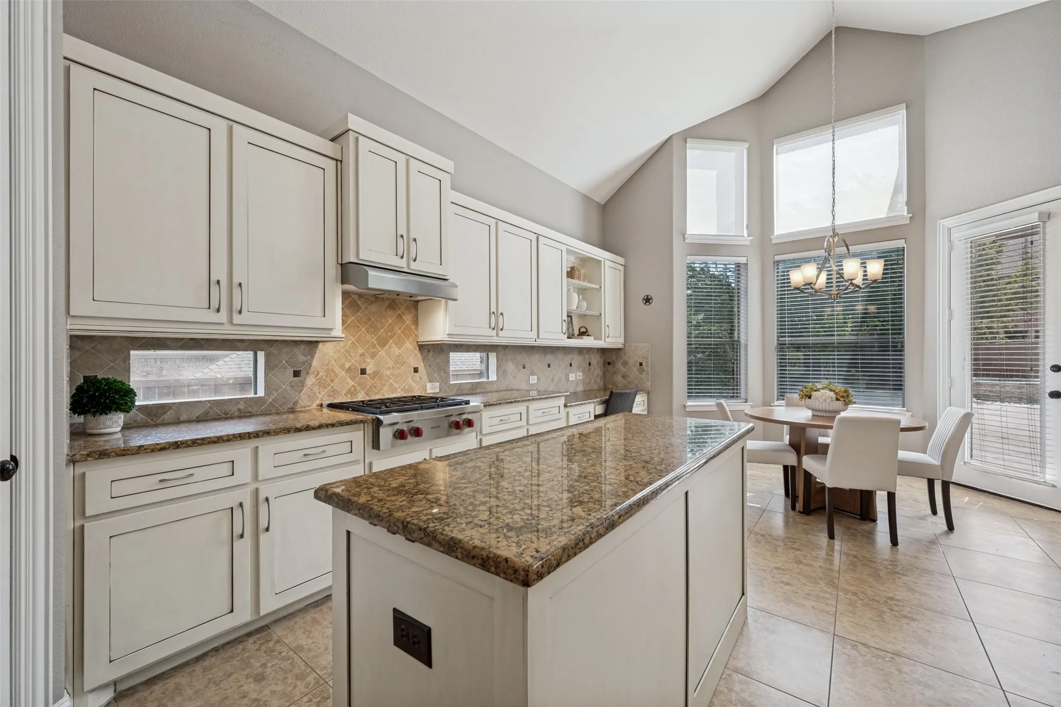 Single Family Residence For Sale in Tarrant County , 1713 Sterling Trace Drive, Keller, Texas 76248, 5 Bedroom, 4 Bathroom, 3 Garage spaces, 3,992 Sqft, built in 2008, mls#21370119, Real Estate Agent in Keller, Homes For Sale in Tarrant county, Homes For Sale in Keller, Realtor in Keller Texas, Real Estate Brokerage Independent Realty Texas, Luminita Cordes Realtor