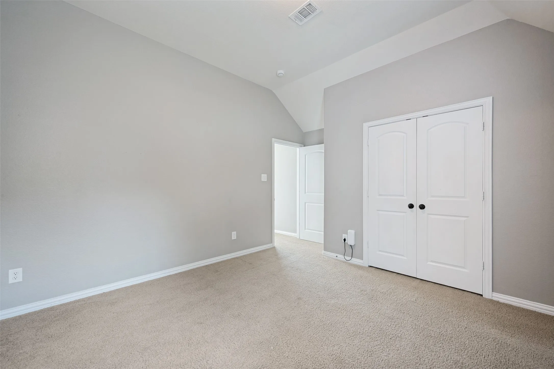 Single Family Residence For Sale in Tarrant County , 1713 Sterling Trace Drive, Keller, Texas 76248, 5 Bedroom, 4 Bathroom, 3 Garage spaces, 3,992 Sqft, built in 2008, mls#21370119, Real Estate Agent in Keller, Homes For Sale in Tarrant county, Homes For Sale in Keller, Realtor in Keller Texas, Real Estate Brokerage Independent Realty Texas, Luminita Cordes Realtor