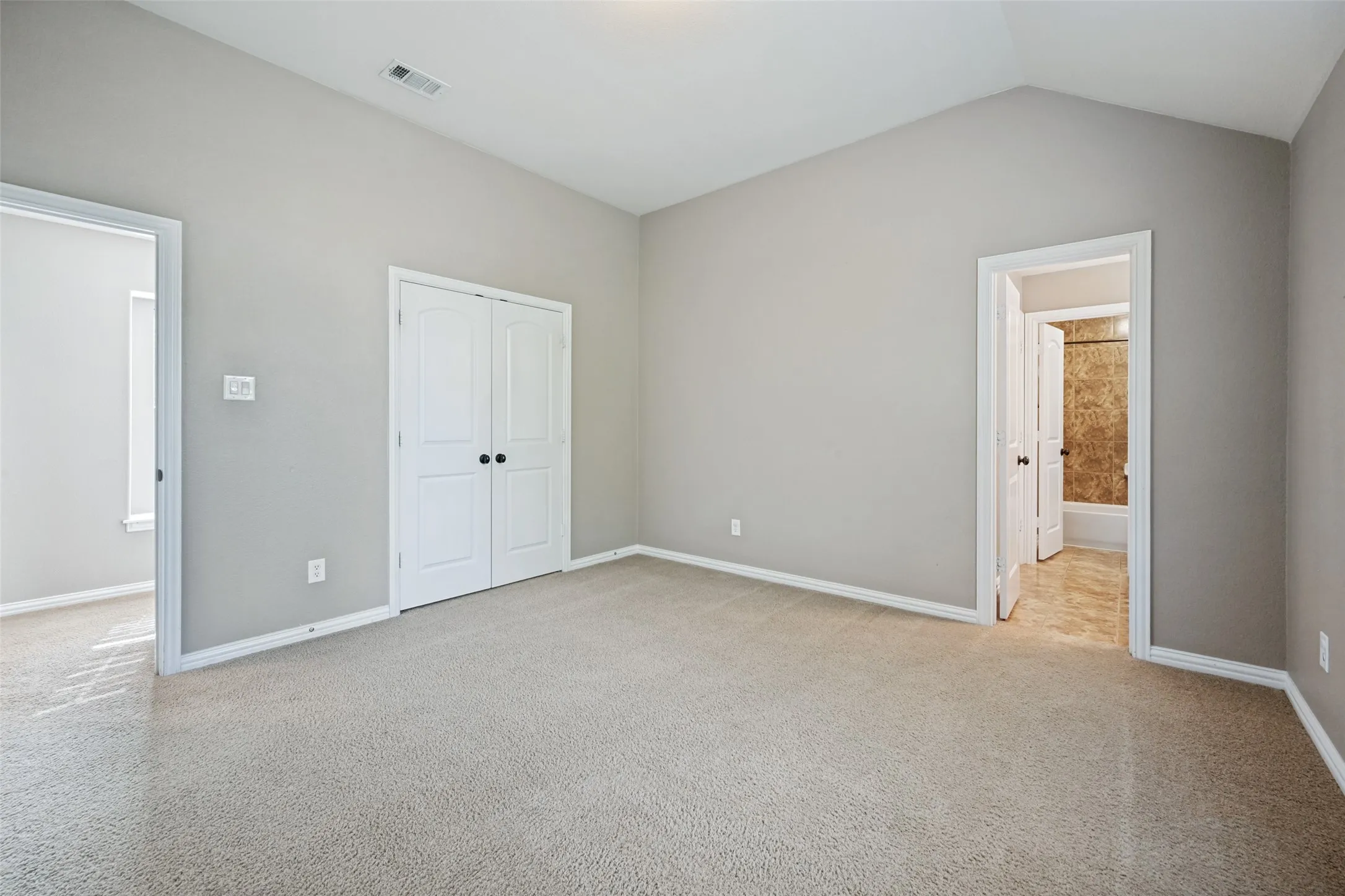 Single Family Residence For Sale in Tarrant County , 1713 Sterling Trace Drive, Keller, Texas 76248, 5 Bedroom, 4 Bathroom, 3 Garage spaces, 3,992 Sqft, built in 2008, mls#21370119, Real Estate Agent in Keller, Homes For Sale in Tarrant county, Homes For Sale in Keller, Realtor in Keller Texas, Real Estate Brokerage Independent Realty Texas, Luminita Cordes Realtor