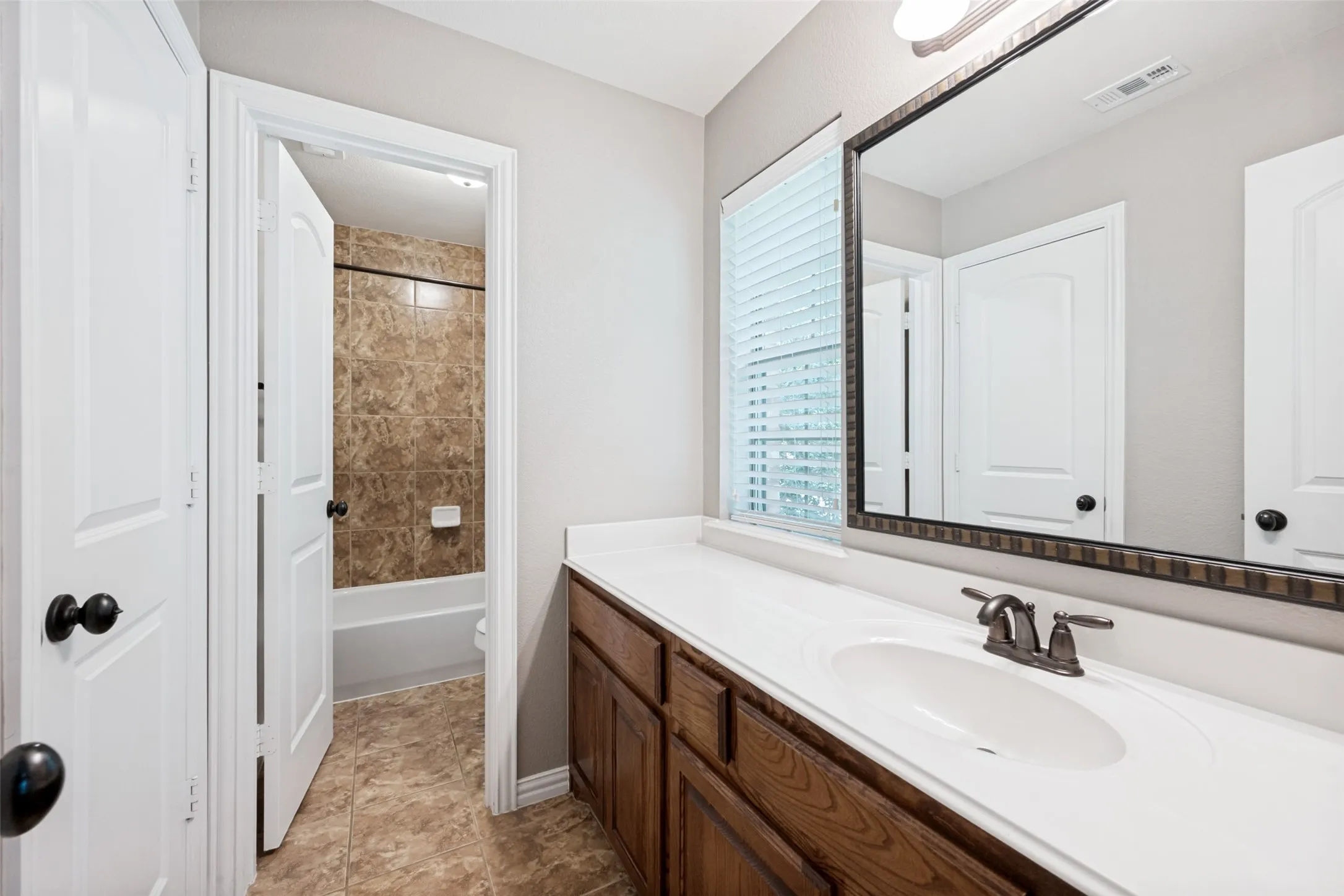 Single Family Residence For Sale in Tarrant County , 1713 Sterling Trace Drive, Keller, Texas 76248, 5 Bedroom, 4 Bathroom, 3 Garage spaces, 3,992 Sqft, built in 2008, mls#21370119, Real Estate Agent in Keller, Homes For Sale in Tarrant county, Homes For Sale in Keller, Realtor in Keller Texas, Real Estate Brokerage Independent Realty Texas, Luminita Cordes Realtor