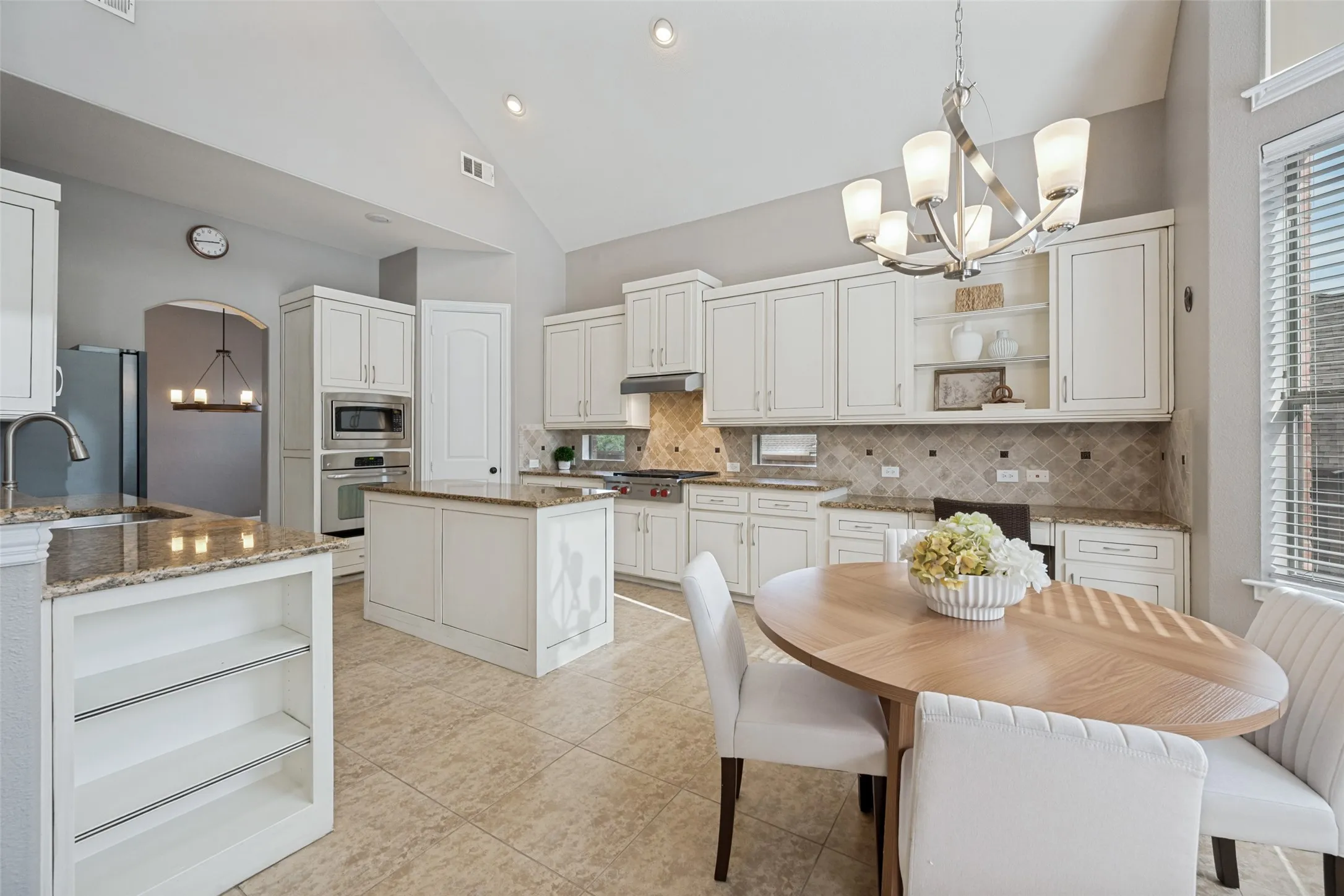 Single Family Residence For Sale in Tarrant County , 1713 Sterling Trace Drive, Keller, Texas 76248, 5 Bedroom, 4 Bathroom, 3 Garage spaces, 3,992 Sqft, built in 2008, mls#21370119, Real Estate Agent in Keller, Homes For Sale in Tarrant county, Homes For Sale in Keller, Realtor in Keller Texas, Real Estate Brokerage Independent Realty Texas, Luminita Cordes Realtor