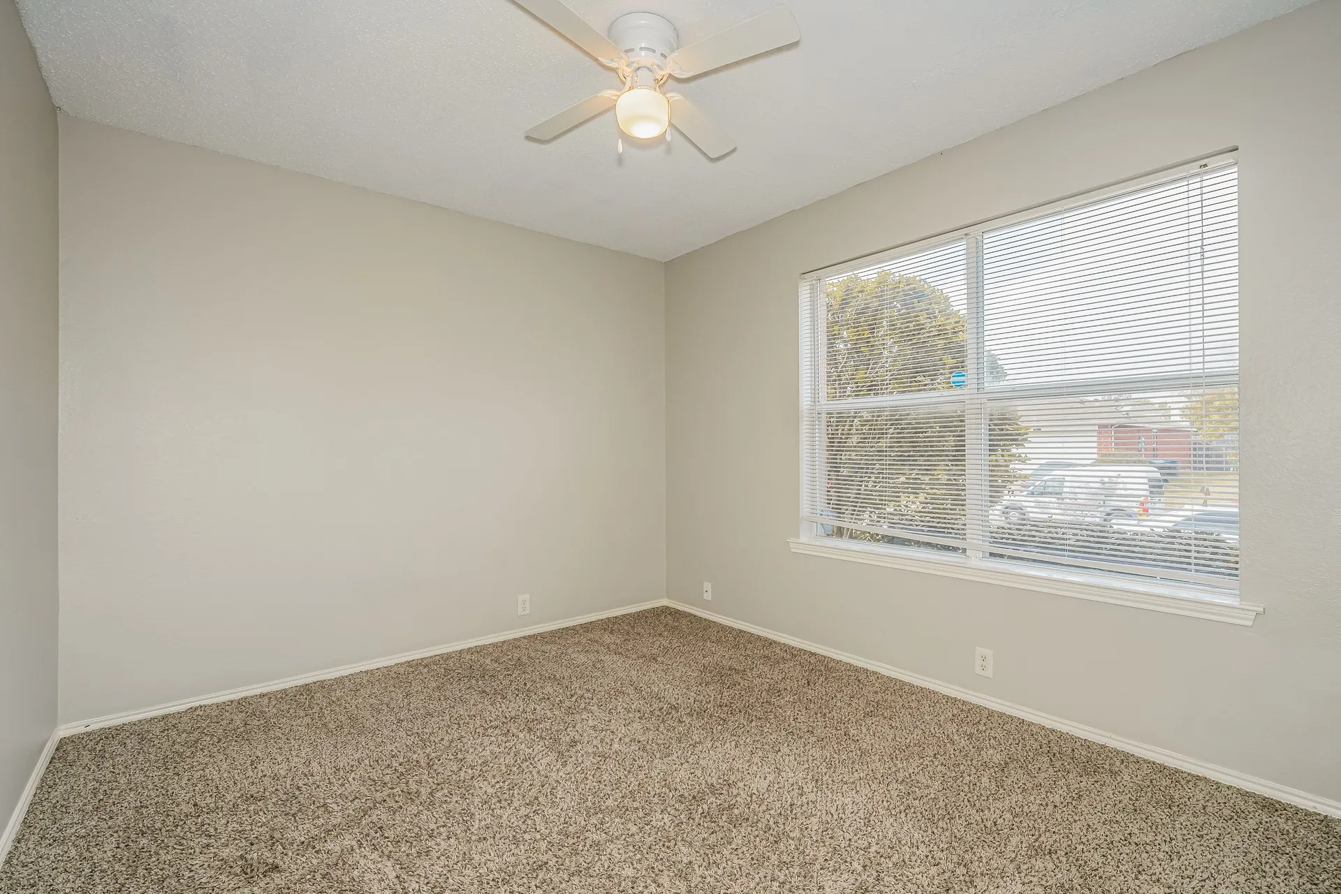 Single Family Residence For Rent in Dallas County , 207 Prentice Drive, Seagoville, Texas 75159, 3 Bedroom, 2 Bathroom, 2 Garage spaces, 1,408 Sqft, built in 2002, mls#21370288, Real Estate Agent in Seagoville, Homes For Rent in Dallas county, Homes For Rent in Seagoville, Realtor in Seagoville Texas, Real Estate Brokerage Independent Realty Texas, Luminita Cordes Realtor