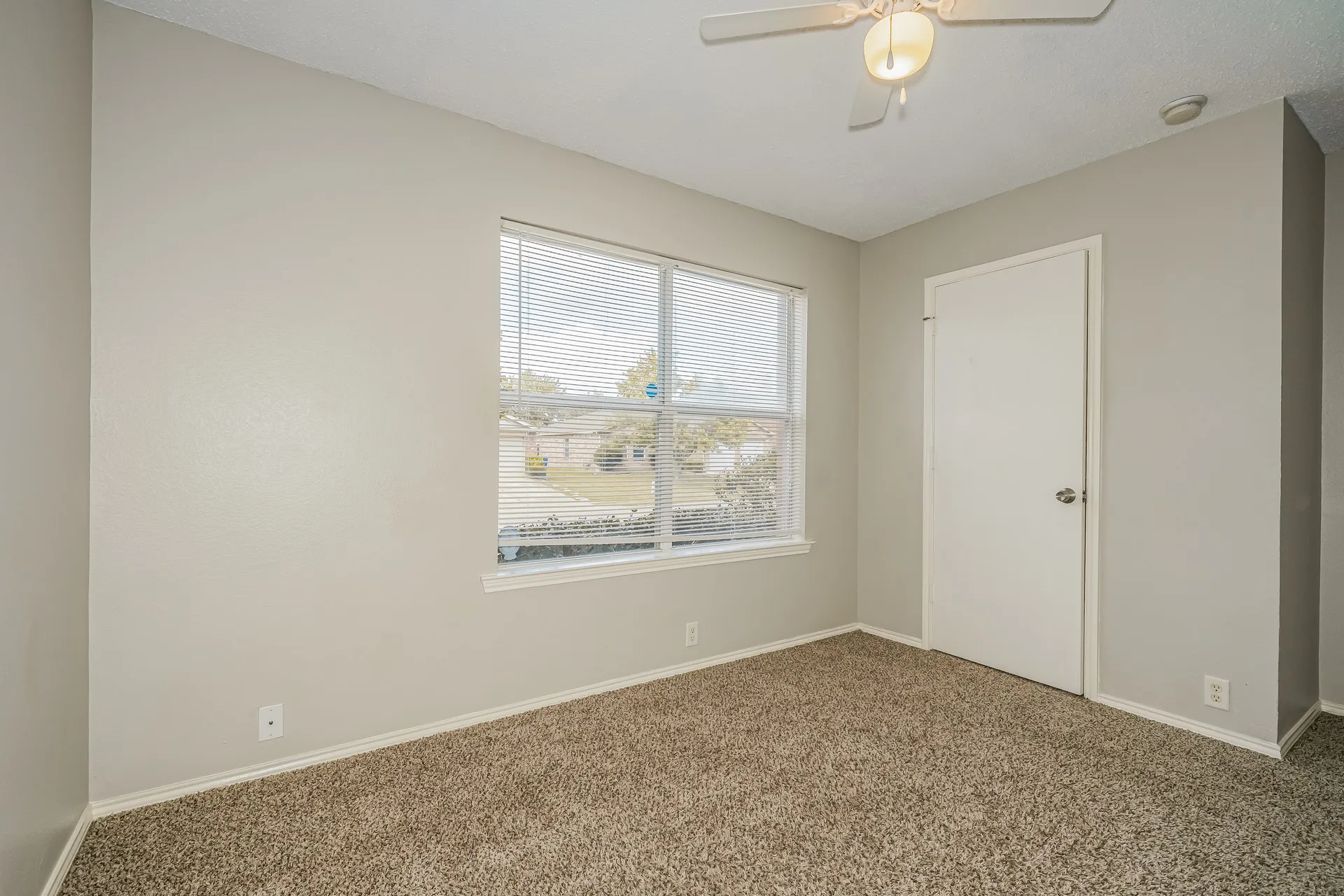 Single Family Residence For Rent in Dallas County , 207 Prentice Drive, Seagoville, Texas 75159, 3 Bedroom, 2 Bathroom, 2 Garage spaces, 1,408 Sqft, built in 2002, mls#21370288, Real Estate Agent in Seagoville, Homes For Rent in Dallas county, Homes For Rent in Seagoville, Realtor in Seagoville Texas, Real Estate Brokerage Independent Realty Texas, Luminita Cordes Realtor