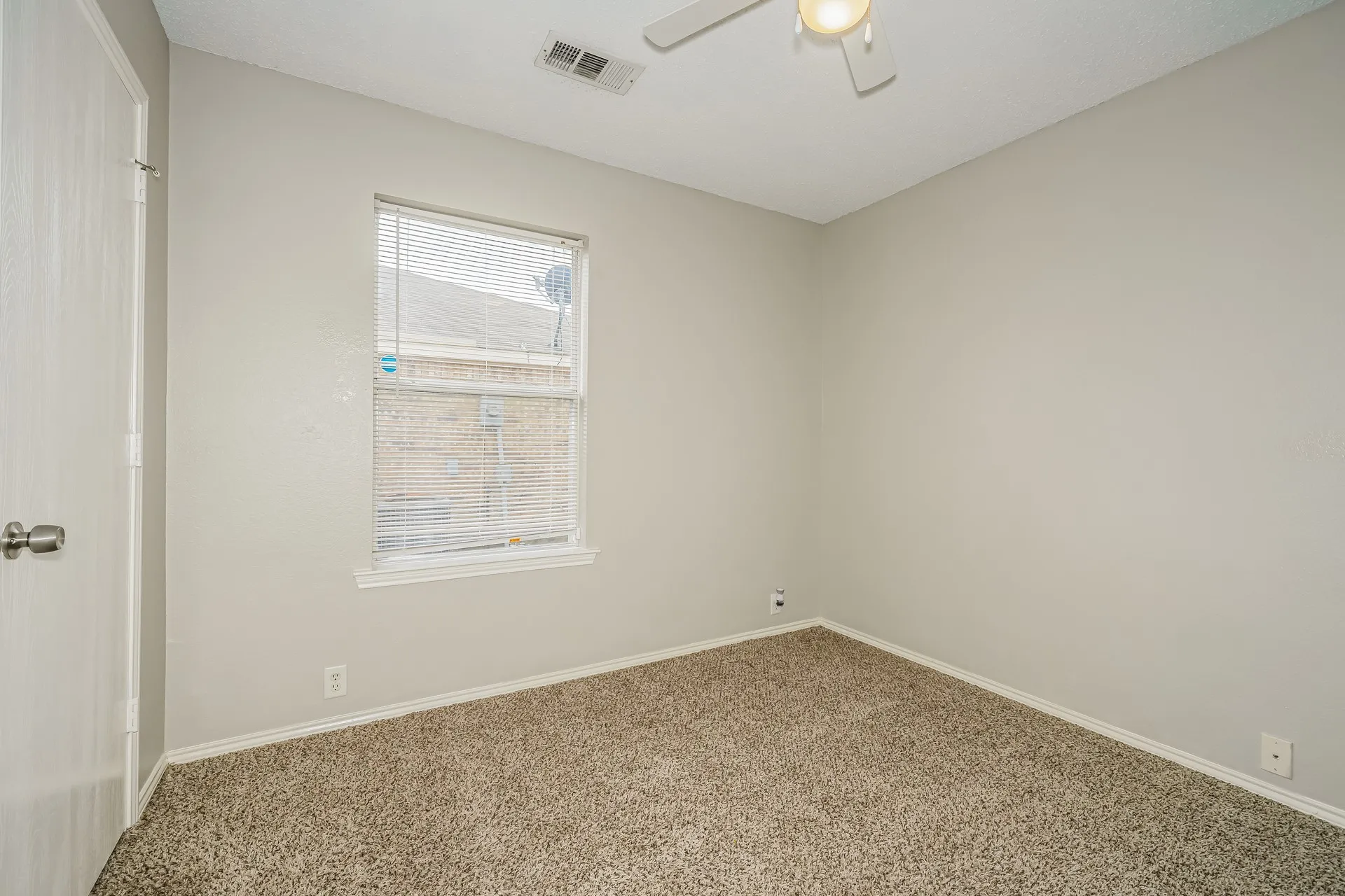 Single Family Residence For Rent in Dallas County , 207 Prentice Drive, Seagoville, Texas 75159, 3 Bedroom, 2 Bathroom, 2 Garage spaces, 1,408 Sqft, built in 2002, mls#21370288, Real Estate Agent in Seagoville, Homes For Rent in Dallas county, Homes For Rent in Seagoville, Realtor in Seagoville Texas, Real Estate Brokerage Independent Realty Texas, Luminita Cordes Realtor
