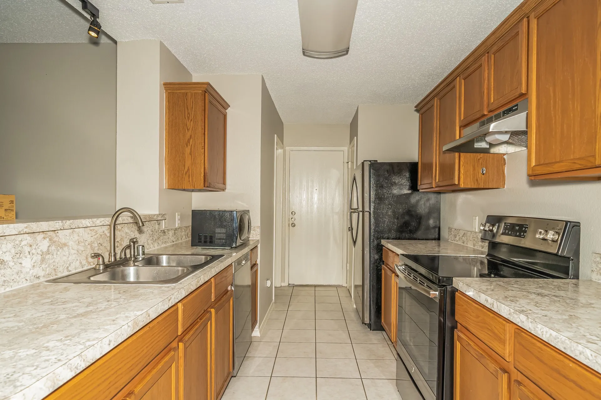 Single Family Residence For Rent in Dallas County , 207 Prentice Drive, Seagoville, Texas 75159, 3 Bedroom, 2 Bathroom, 2 Garage spaces, 1,408 Sqft, built in 2002, mls#21370288, Real Estate Agent in Seagoville, Homes For Rent in Dallas county, Homes For Rent in Seagoville, Realtor in Seagoville Texas, Real Estate Brokerage Independent Realty Texas, Luminita Cordes Realtor