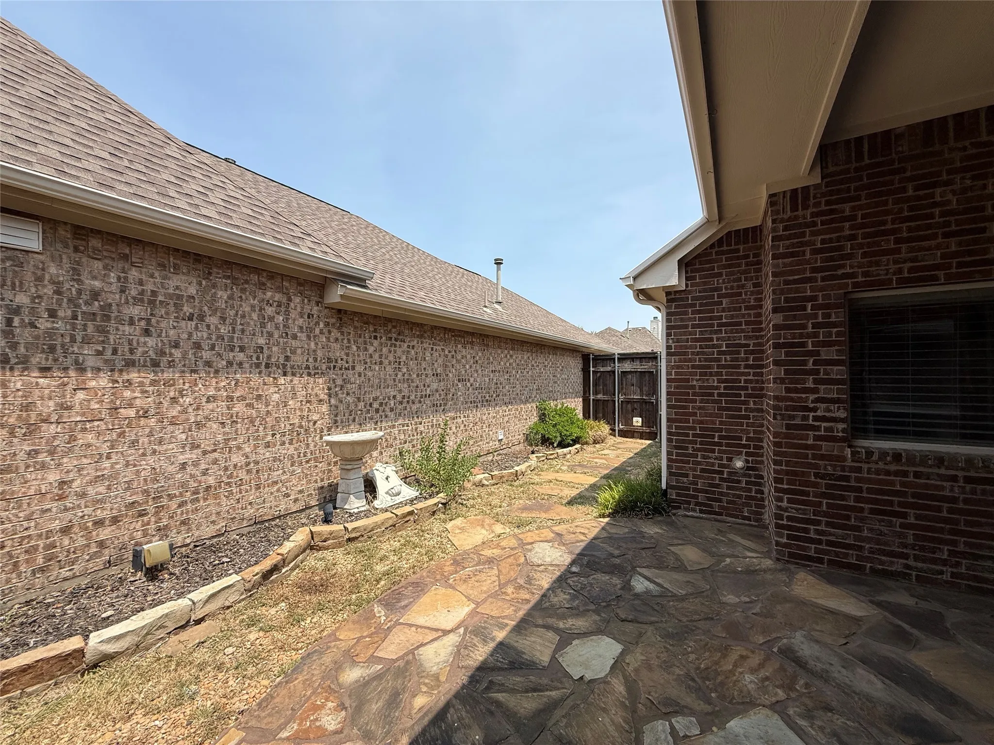 Single Family Residence For Rent in Collin County , 7440 Lancaster, Frisco, Texas 75035, 3 Bedroom, 2 Bathroom, 2 Garage spaces, 1,785 Sqft, built in 2005, mls#21370306, Real Estate Agent in Frisco, Homes For Rent in Collin county, Homes For Rent in Frisco, Realtor in Frisco Texas, Real Estate Brokerage Independent Realty Texas, Luminita Cordes Realtor