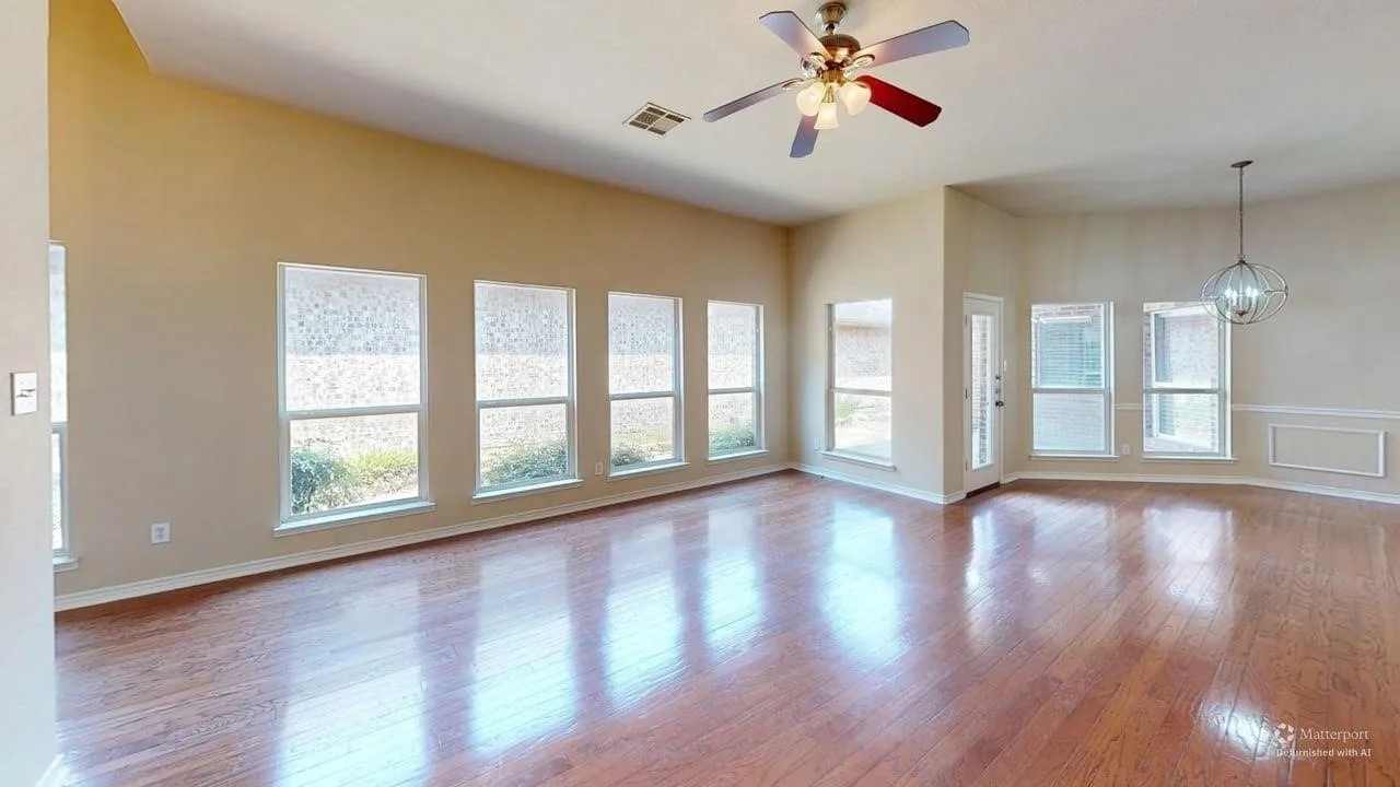 Single Family Residence For Rent in Collin County , 7440 Lancaster, Frisco, Texas 75035, 3 Bedroom, 2 Bathroom, 2 Garage spaces, 1,785 Sqft, built in 2005, mls#21370306, Real Estate Agent in Frisco, Homes For Rent in Collin county, Homes For Rent in Frisco, Realtor in Frisco Texas, Real Estate Brokerage Independent Realty Texas, Luminita Cordes Realtor