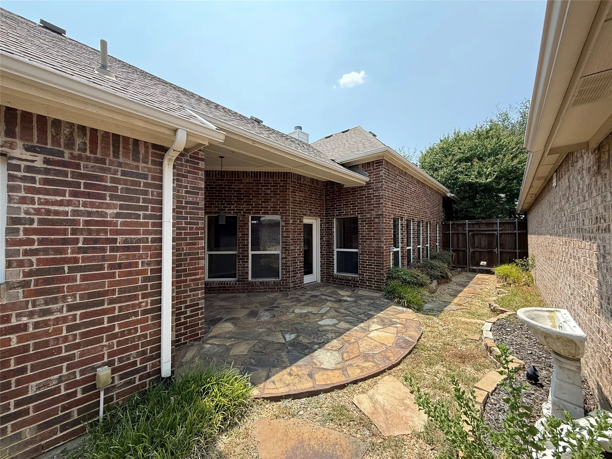 Single Family Residence For Rent in Collin County , 7440 Lancaster, Frisco, Texas 75035, 3 Bedroom, 2 Bathroom, 2 Garage spaces, 1,785 Sqft, built in 2005, mls#21370306, Real Estate Agent in Frisco, Homes For Rent in Collin county, Homes For Rent in Frisco, Realtor in Frisco Texas, Real Estate Brokerage Independent Realty Texas, Luminita Cordes Realtor
